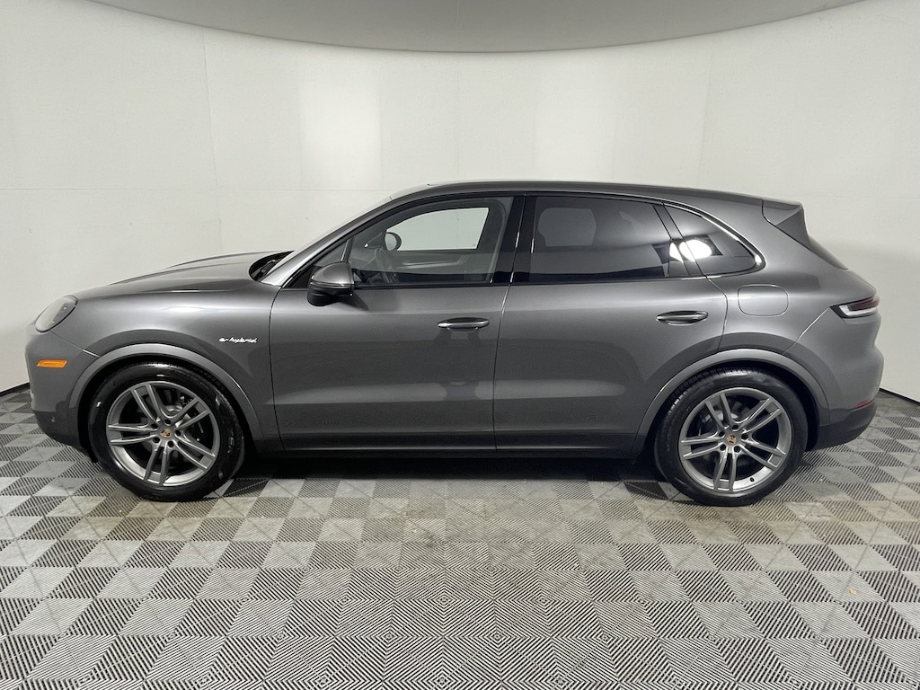 Used 2025 Porsche Cayenne E-Hybrid SUV