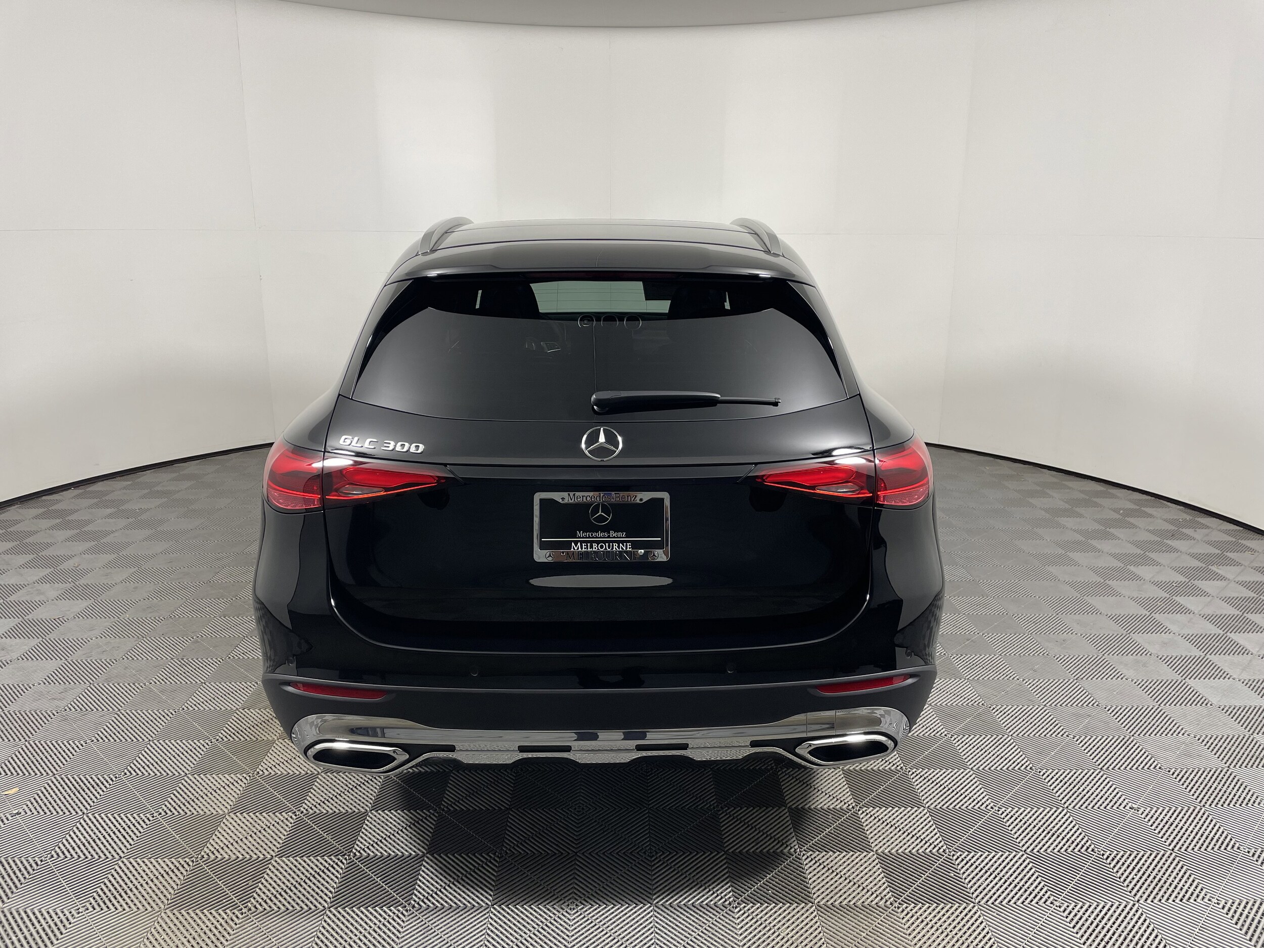 2026 Mercedes Benz GLC 300 photo 4