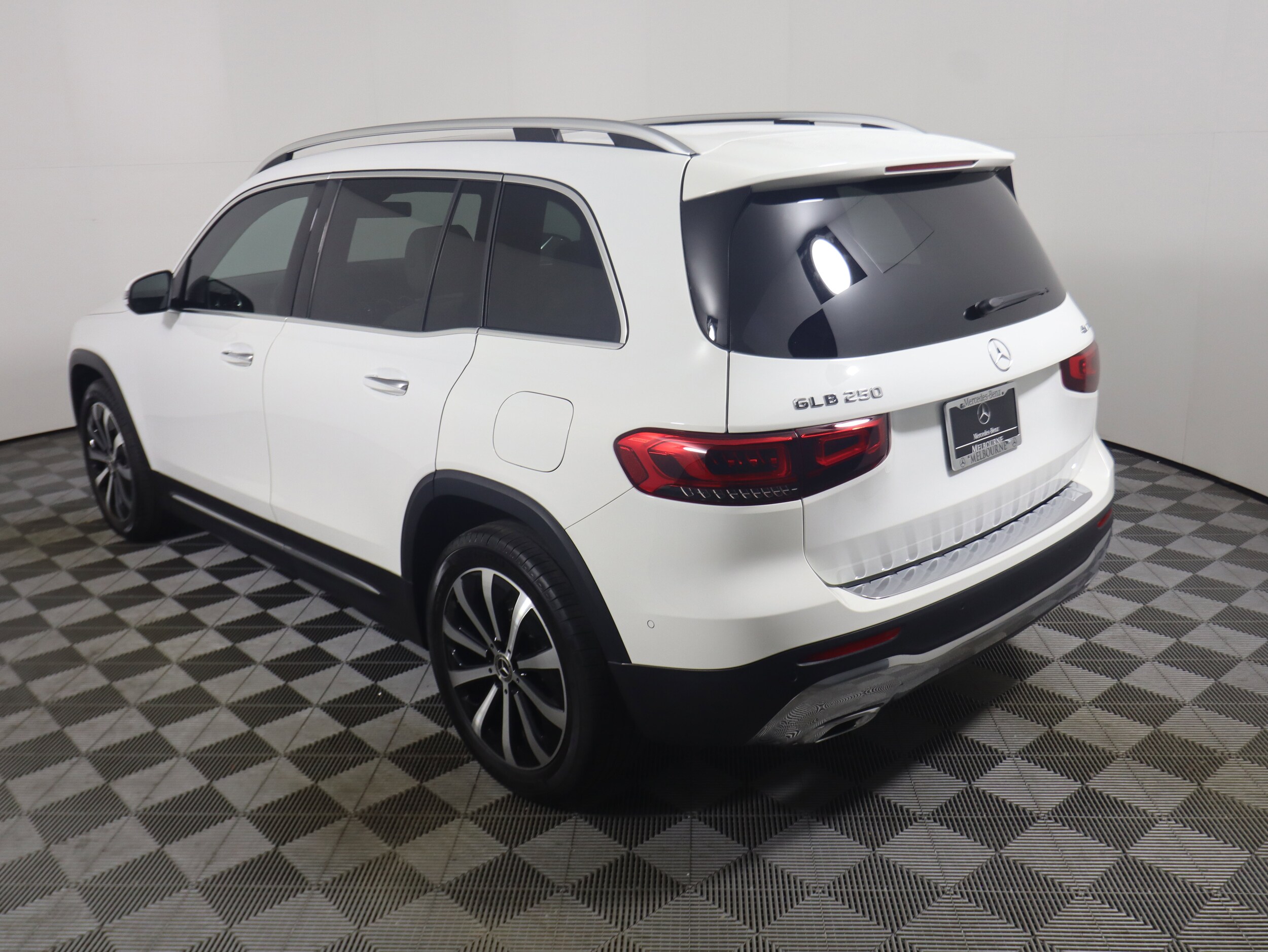 2022 Mercedes Benz GLB 250 4MATIC photo 3