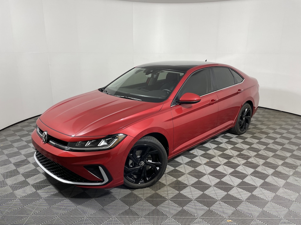 Used 2025 Volkswagen Jetta SE Auto Sedan