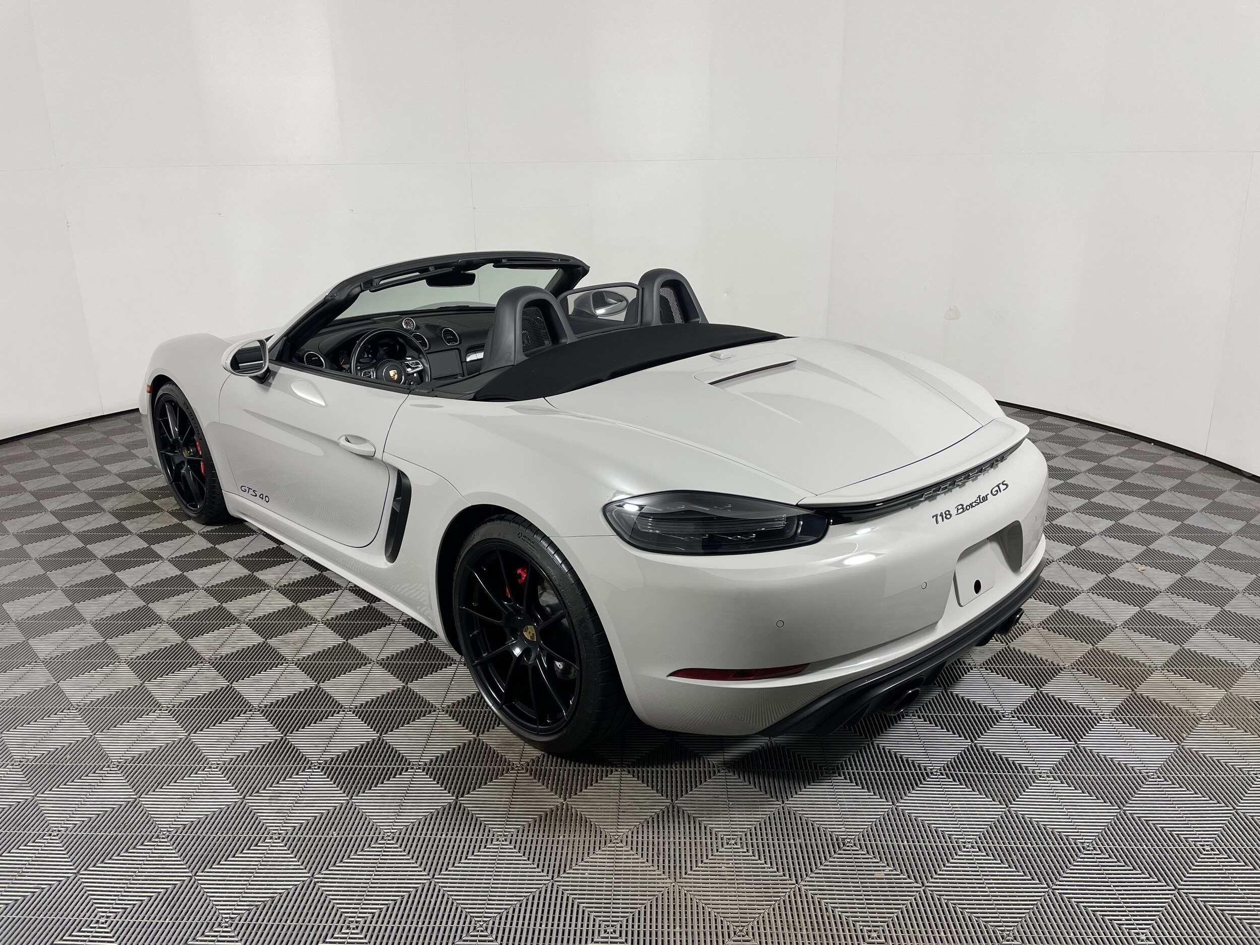 2024 Porsche Boxster GTS 4.0 photo 3