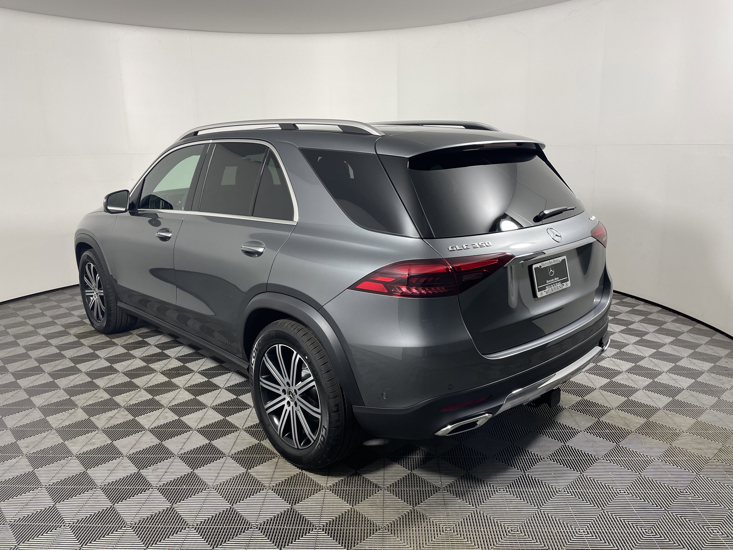 2026 Mercedes Benz GLE 350 4MATIC photo 3