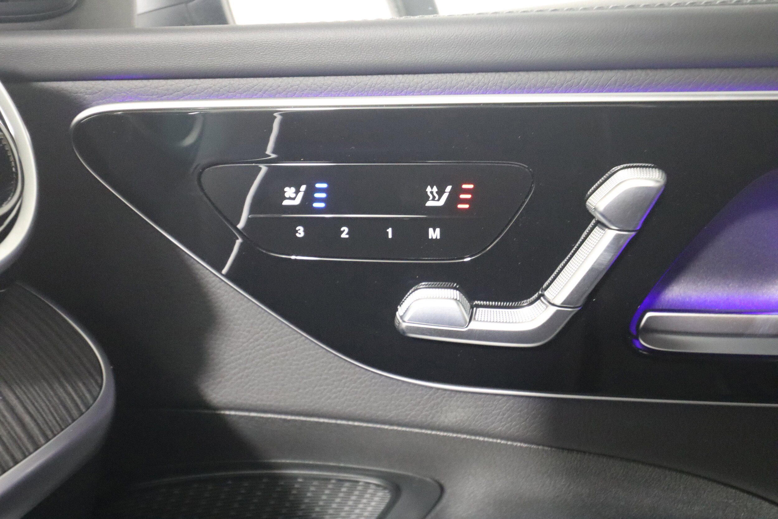 2026 Mercedes-Benz C-Class Sedan C 300 - Photo 21