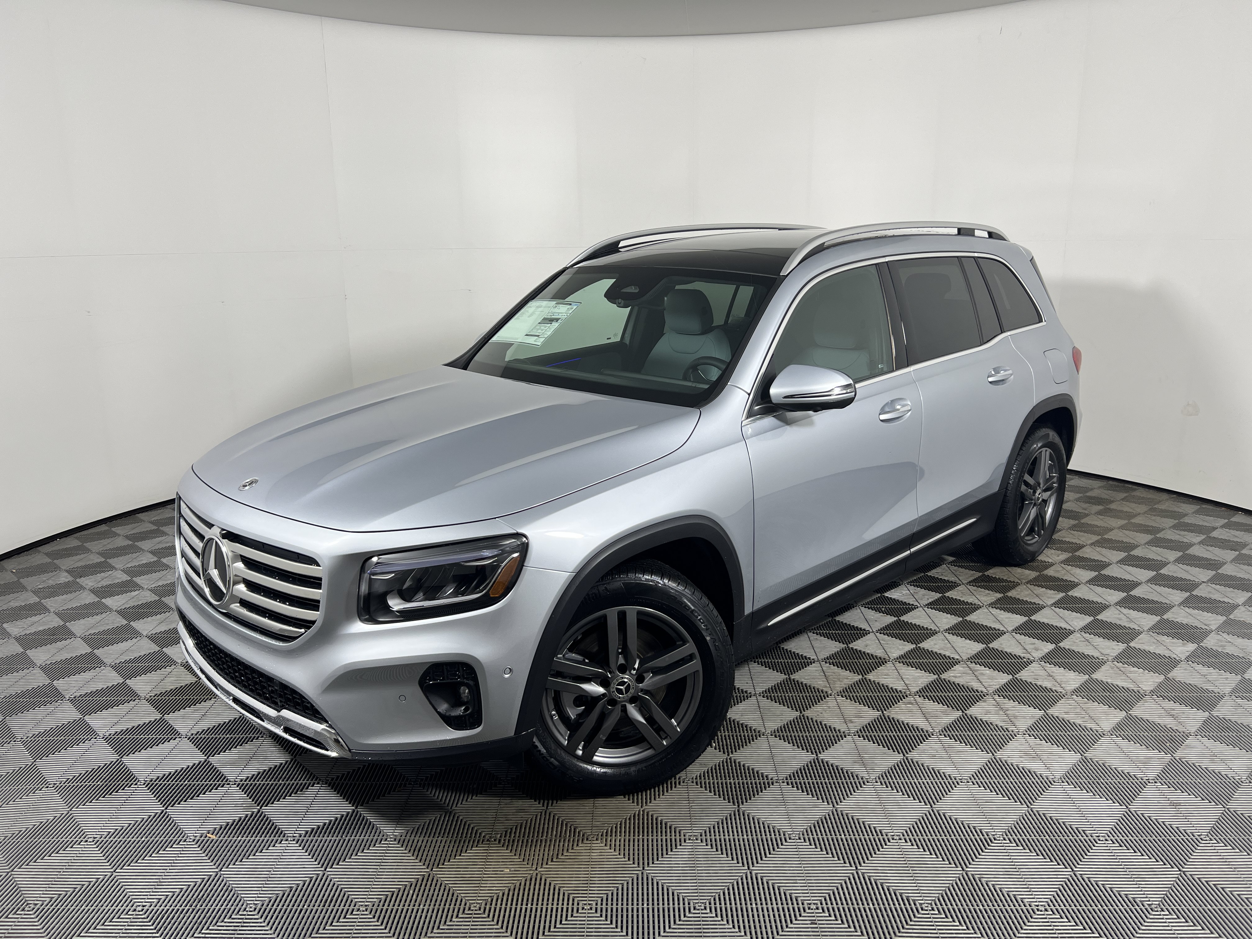 2026 Mercedes-Benz GLB