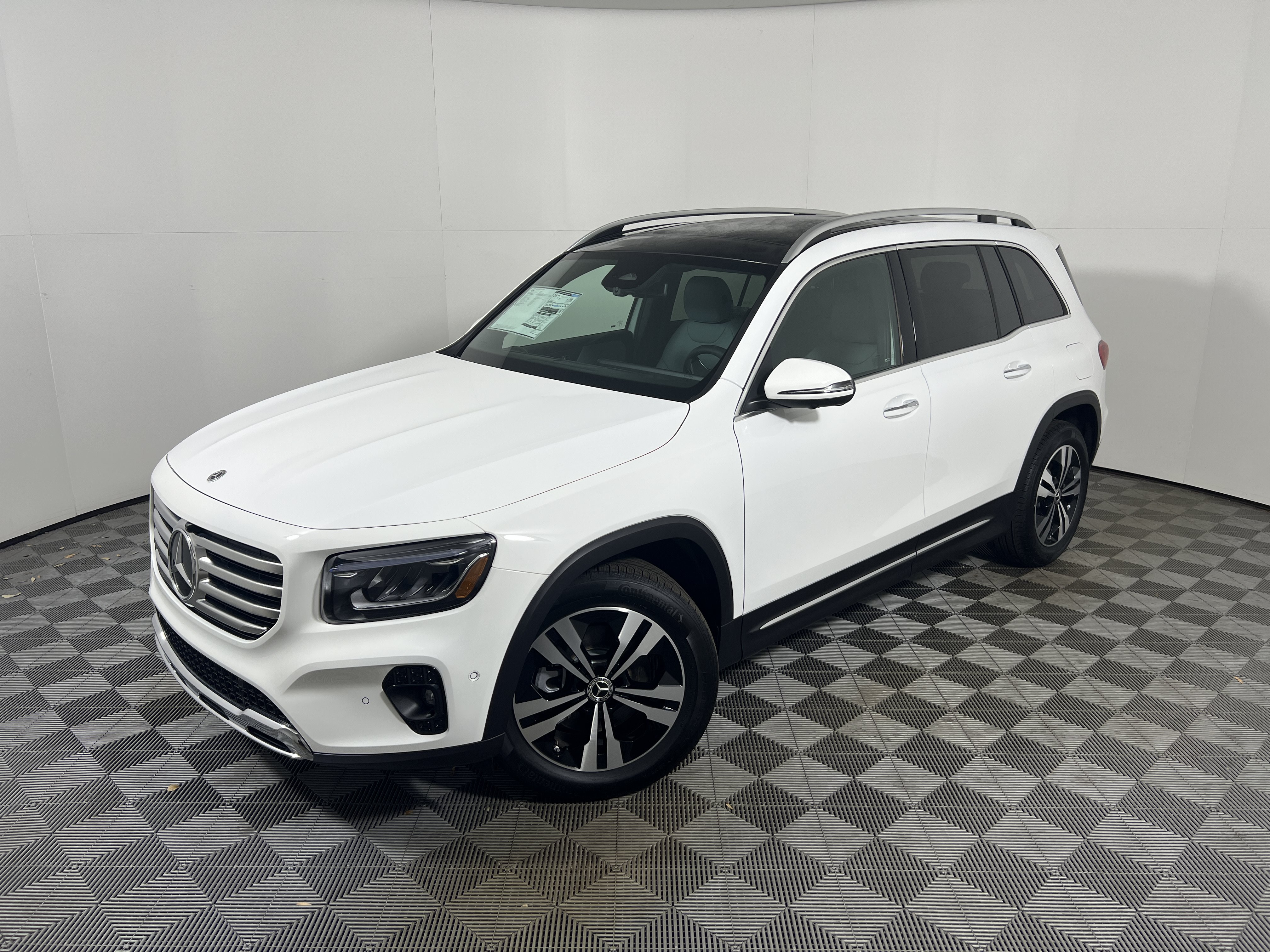 2026 Mercedes-Benz GLB