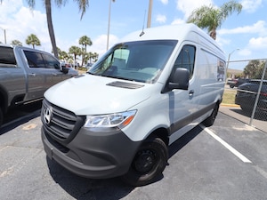 2025 Mercedes-Benz Sprinter 2500 Standard Roof 4-Cyl Diesel HO Van Cargo Van