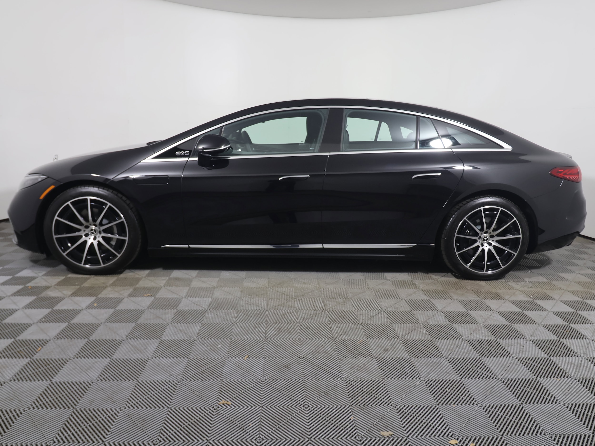 Used 2025 Mercedes-Benz EQS Base with VIN W1KCG2DB1SA050554 for sale in Melbourne, FL