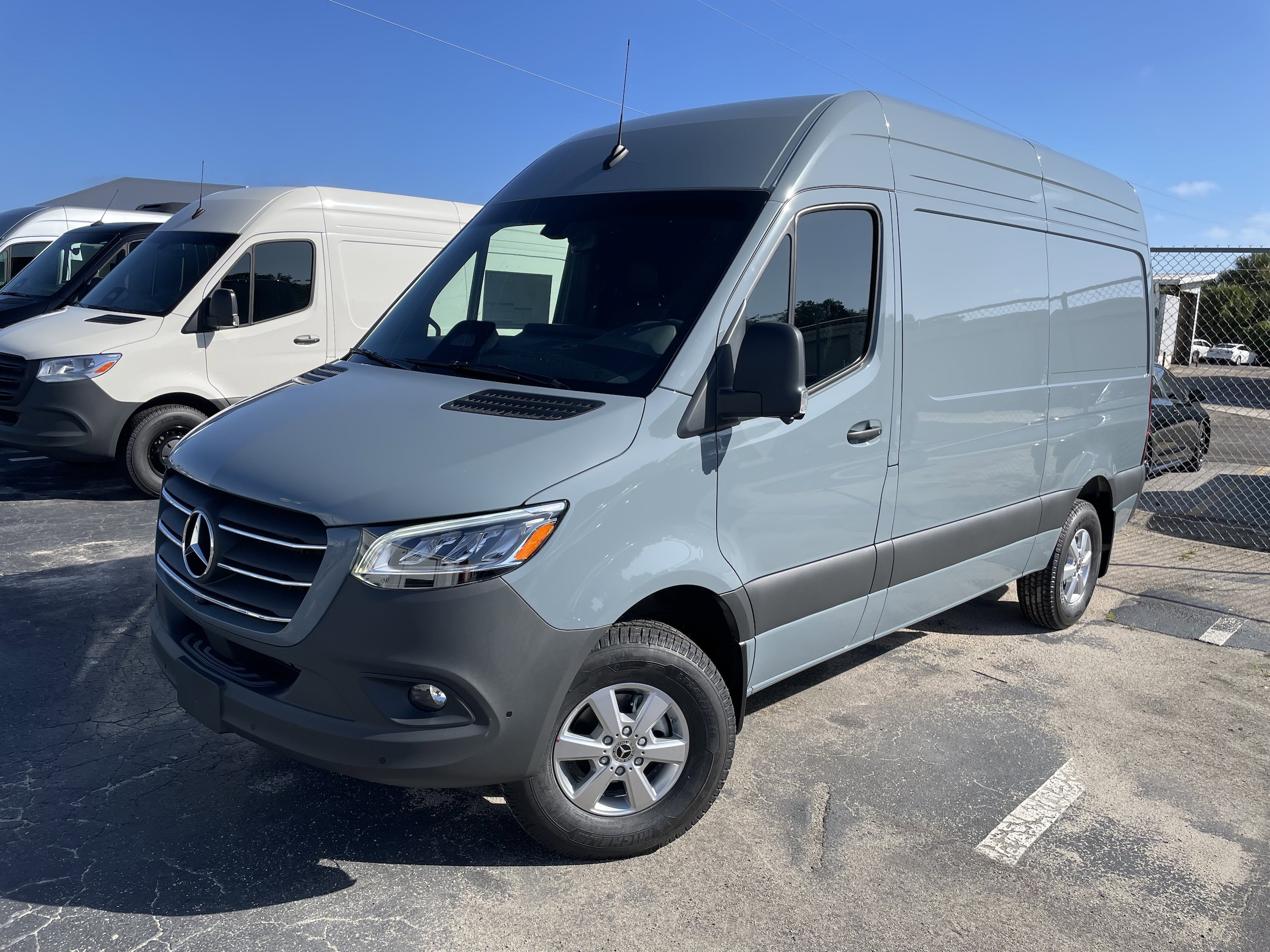 2026 Mercedes-Benz Sprinter Cargo Van Base's photo
