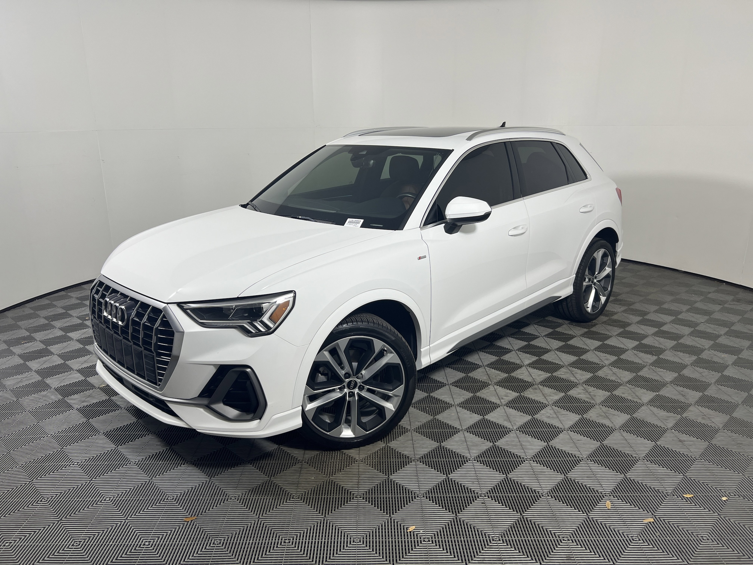 2021 Audi Q3 45 TFSI S Line Premium Plus quattro's photo