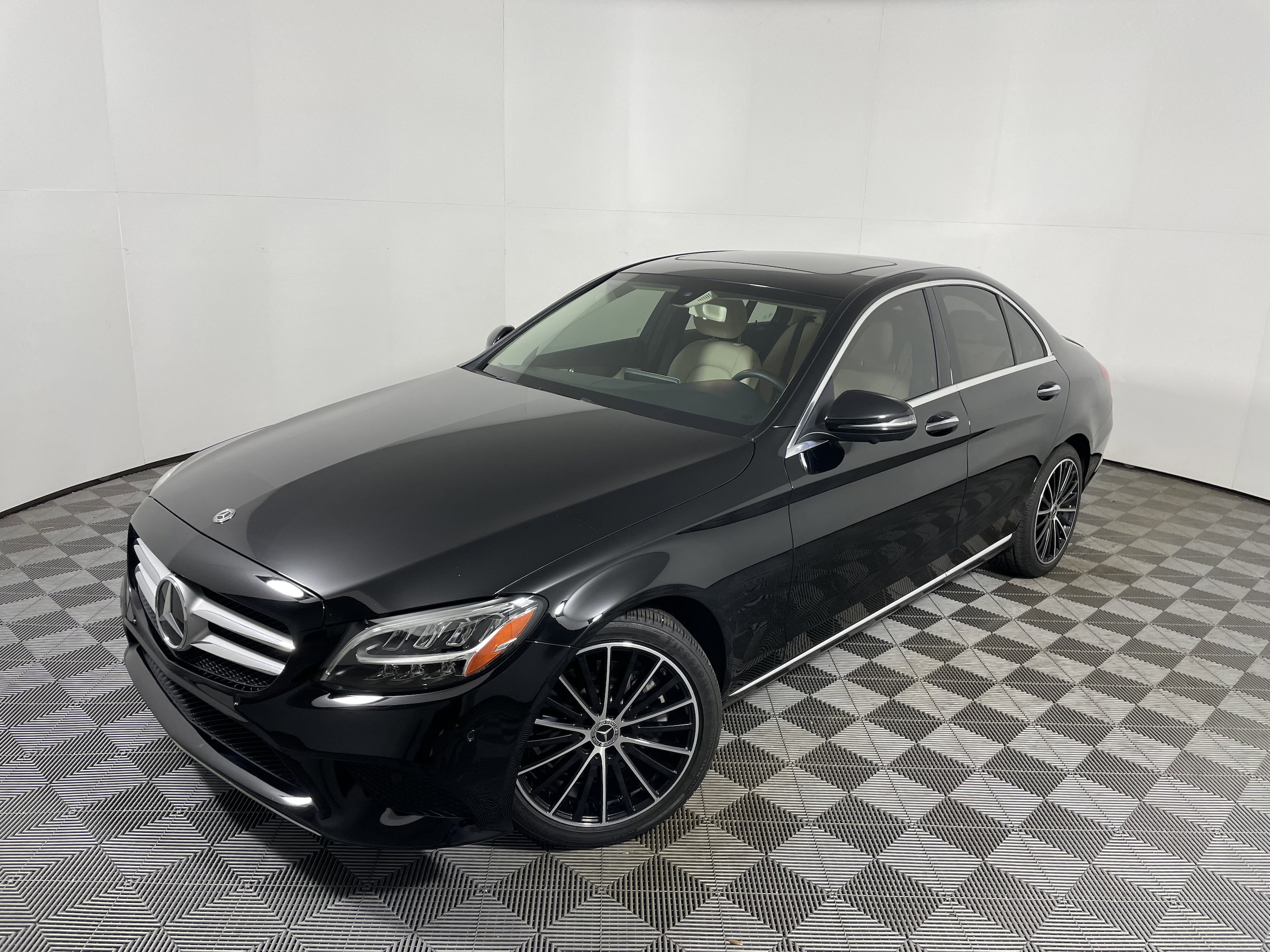 2020 Mercedes-Benz C-Class Sedan C300's photo