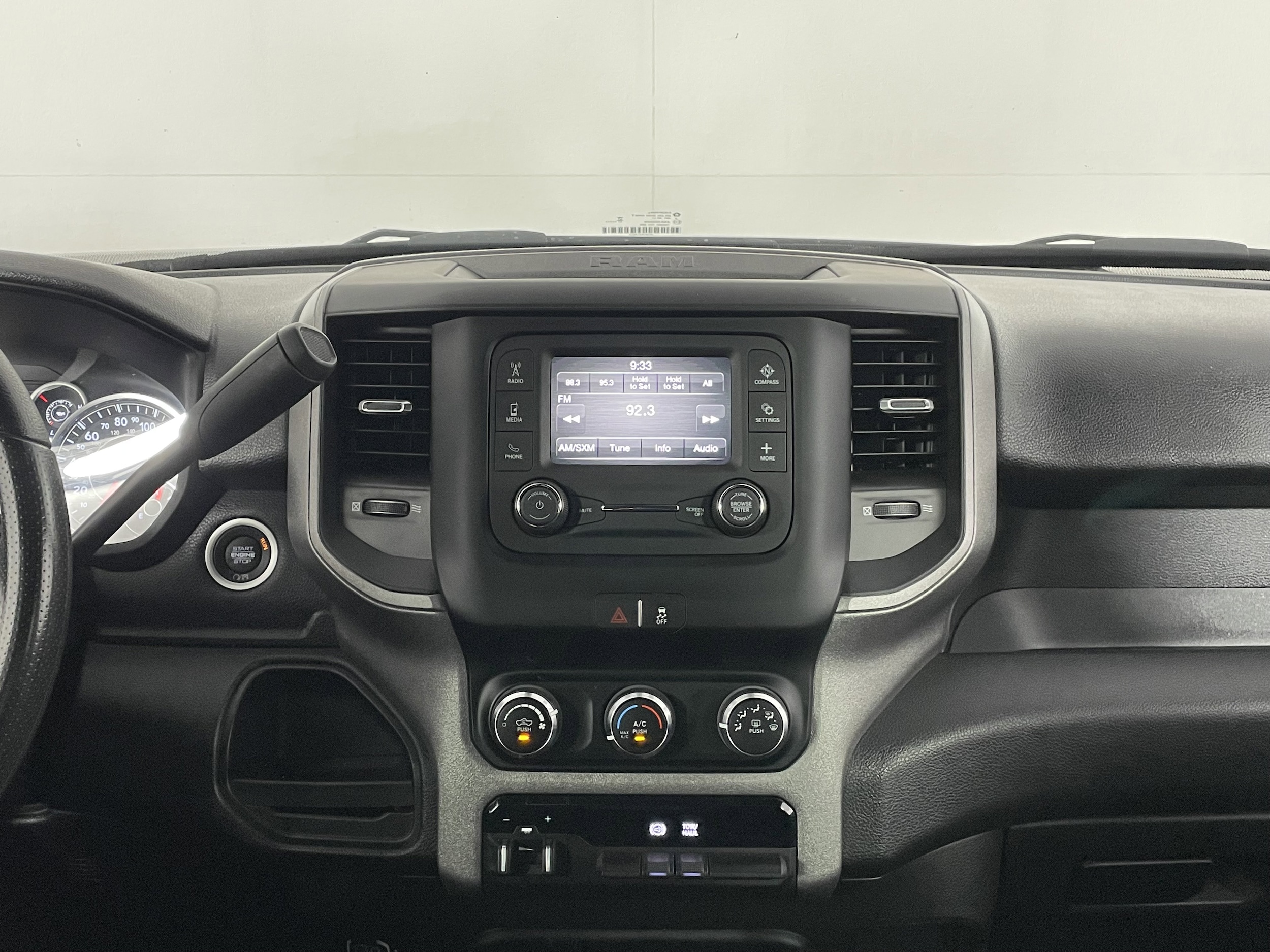 2024 RAM Ram 2500 Pickup Tradesman - Photo 17