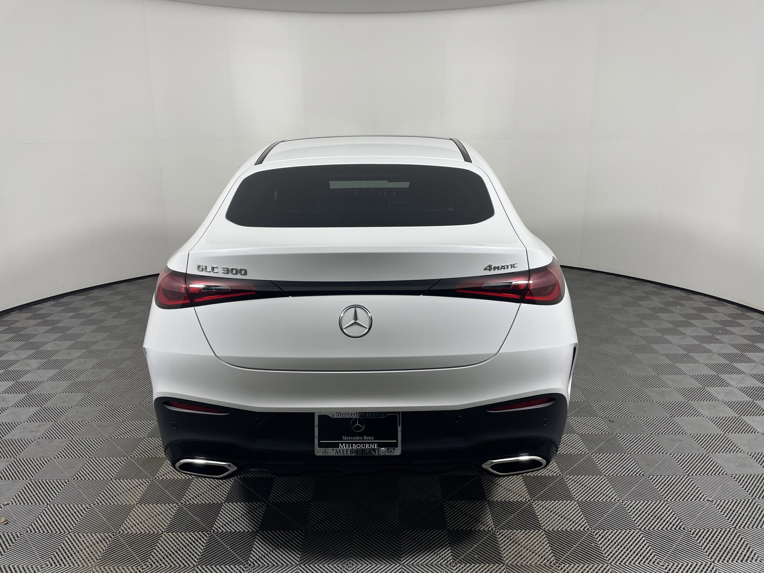 2026 Mercedes Benz GLC 300 4MATIC photo 4