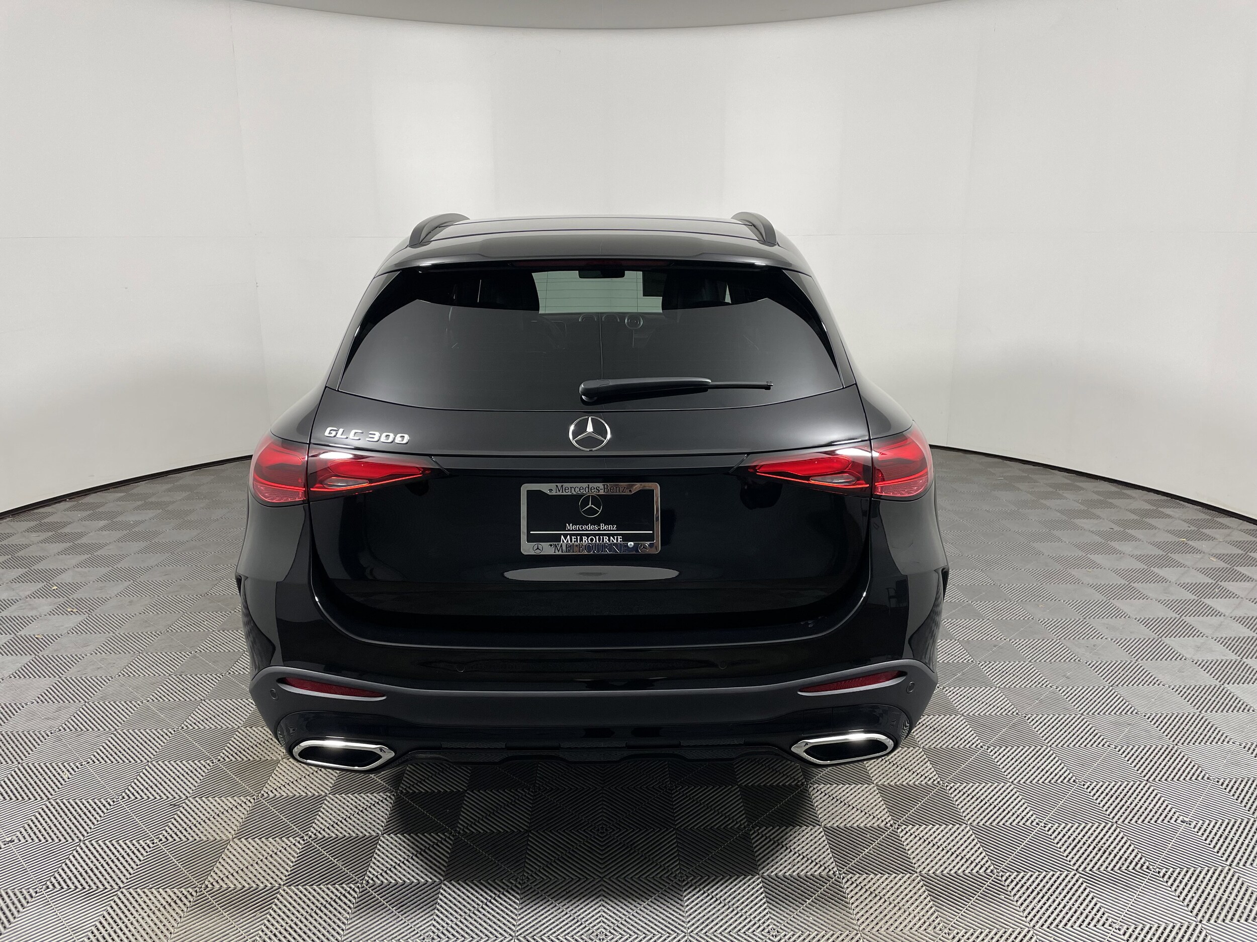 2026 Mercedes Benz GLC 300 photo 3