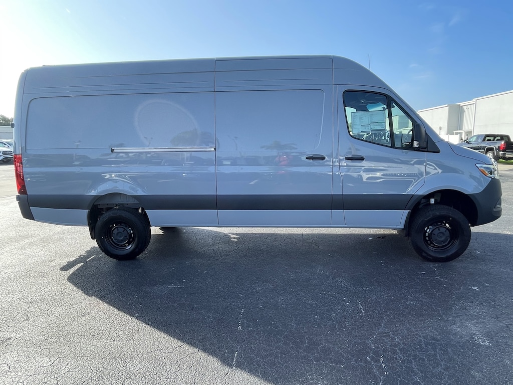 New 2025 Mercedes-Benz Sprinter 2500 High Roof 4-Cyl Diesel HO Van Cargo Van