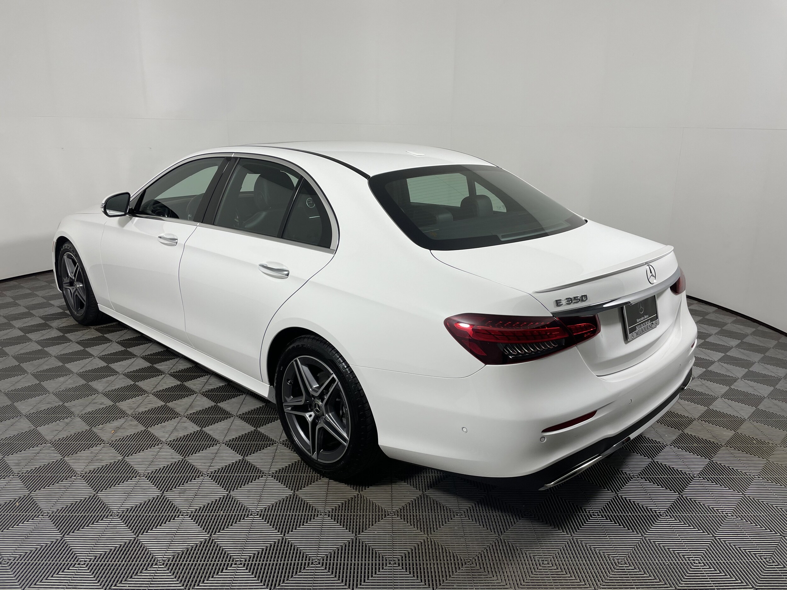 2022 Mercedes Benz E 350 Sedan photo 3