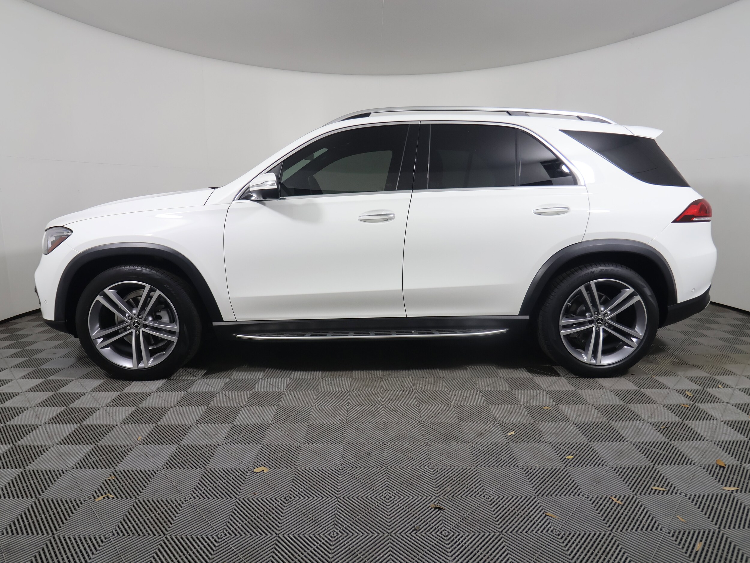 2022 Mercedes Benz GLE 350 photo 2