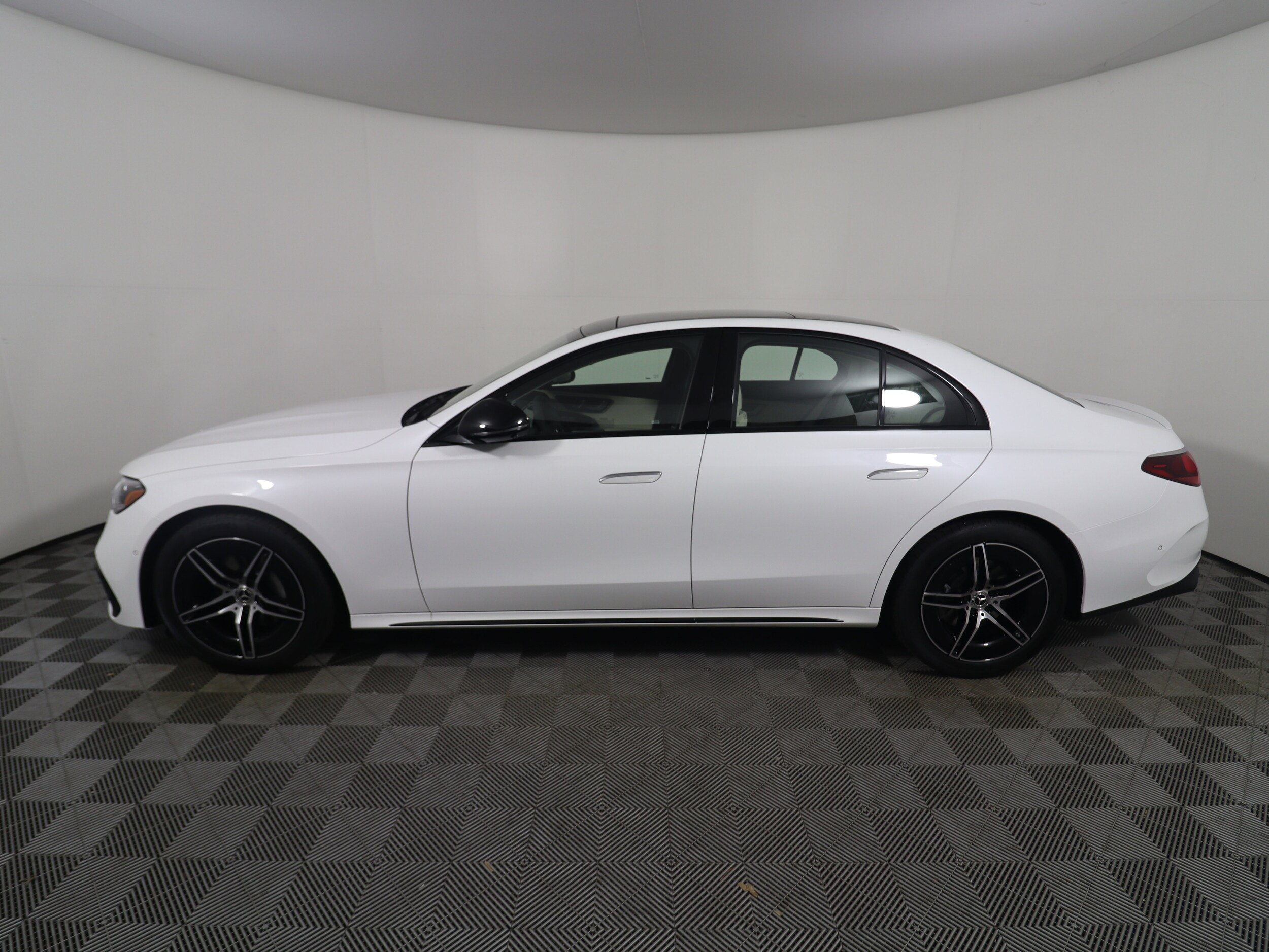2026 Mercedes Benz E 350 photo 2