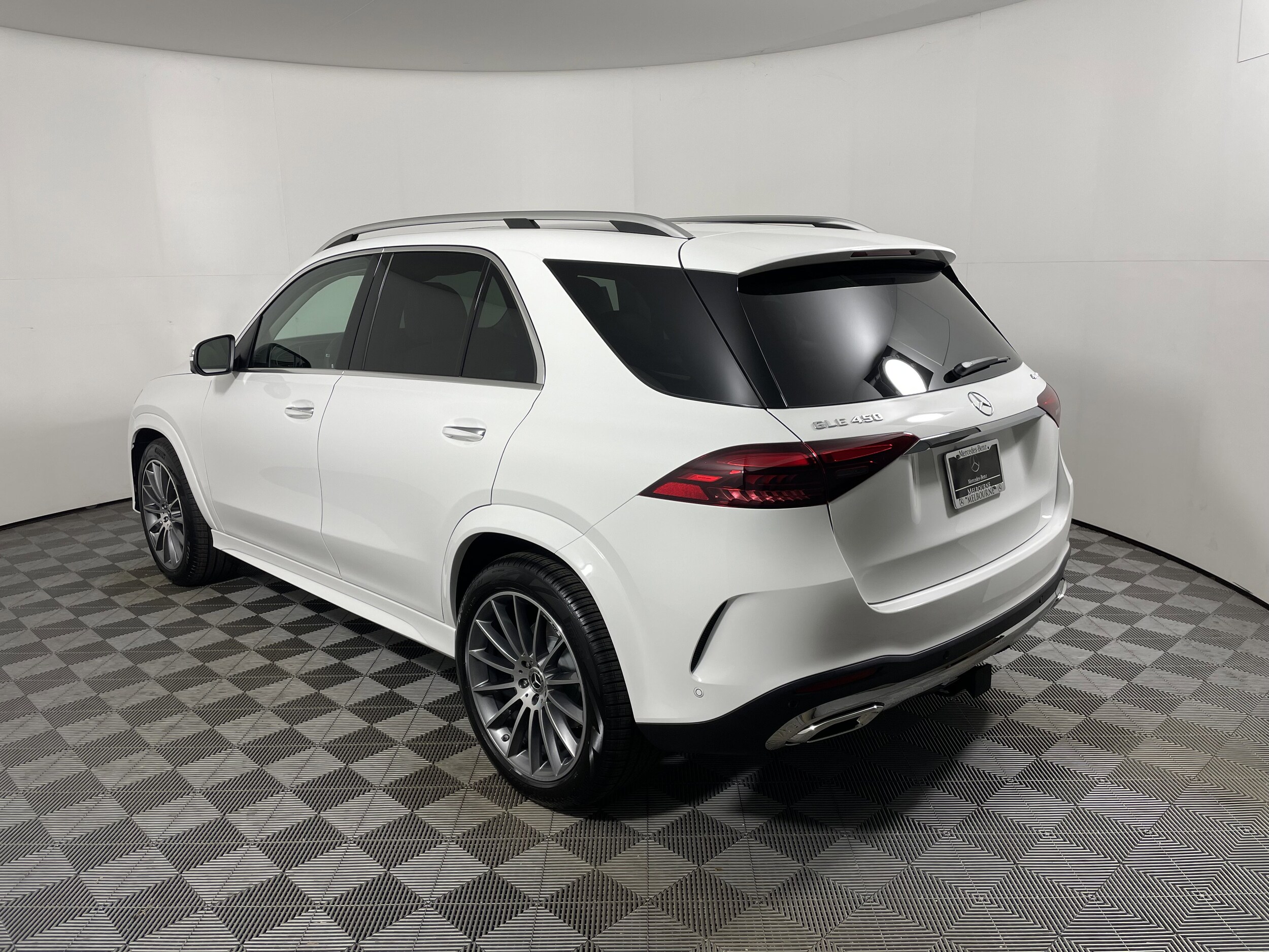 2026 Mercedes Benz GLE 450 4MATIC photo 2