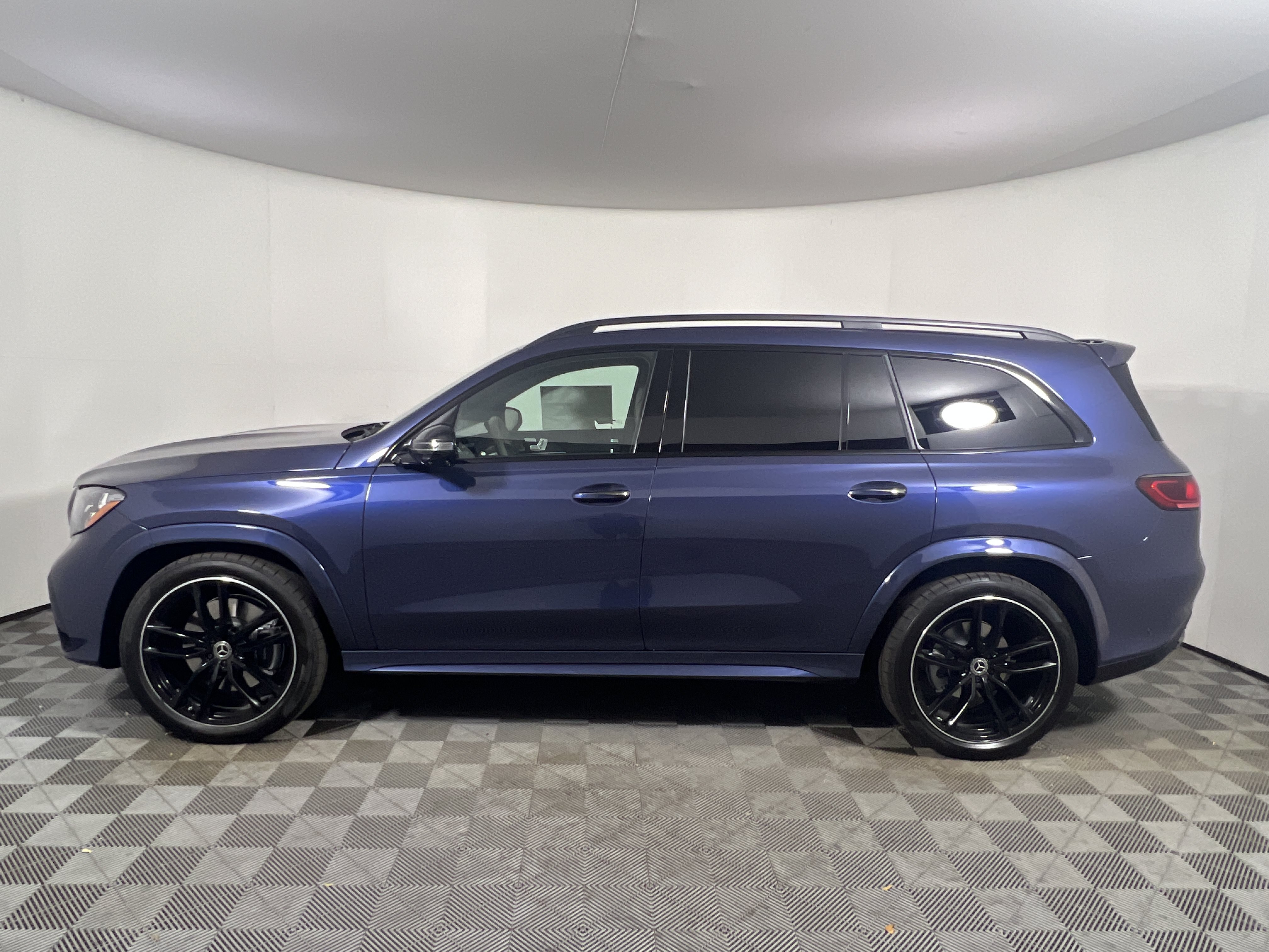 New 2027 Mercedes-Benz GLS 450 4MATIC SUV