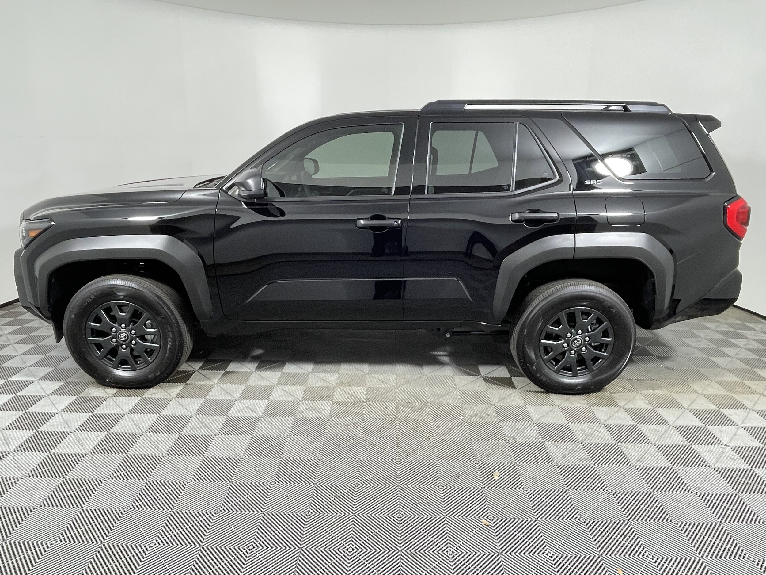 2025 Toyota 4Runner SR5 2WD photo 2