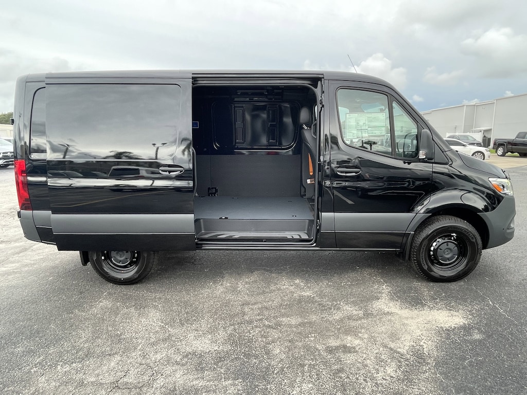 New 2025 Mercedes-Benz Sprinter 2500 Standard Roof 4-Cyl Diesel HO Van Cargo Van