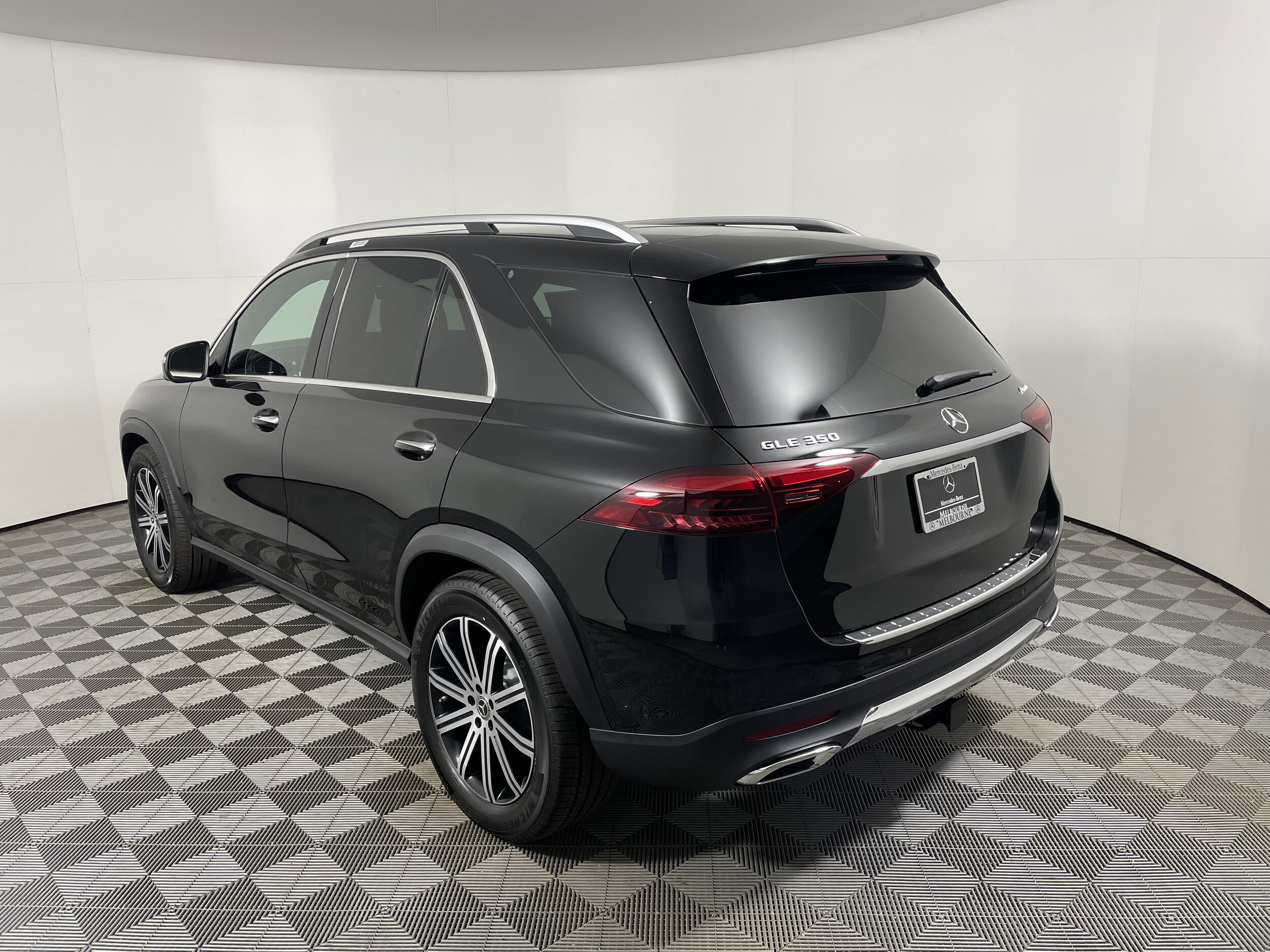 2026 Mercedes Benz GLE 350 4MATIC photo 3