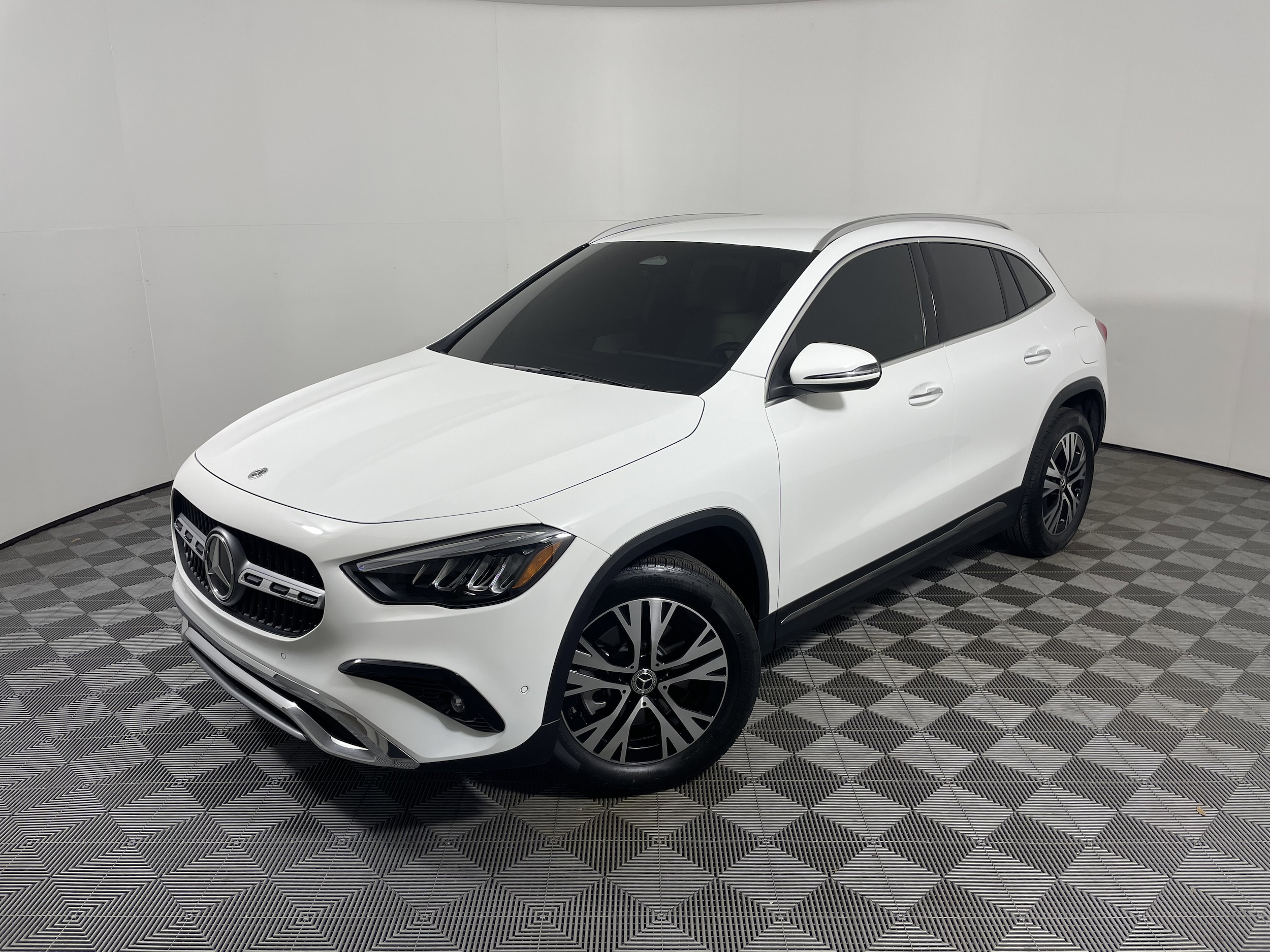 2025 Mercedes-Benz GLA
