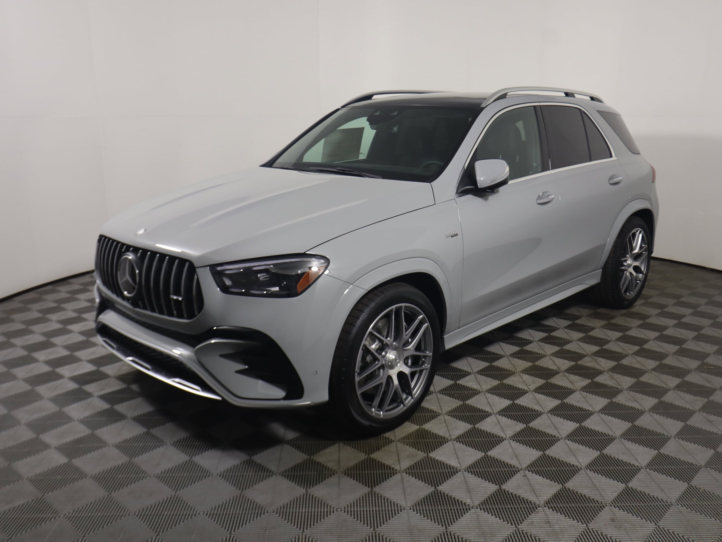 2026 Mercedes-Benz GLE AMG GLE 53 - Photo 9