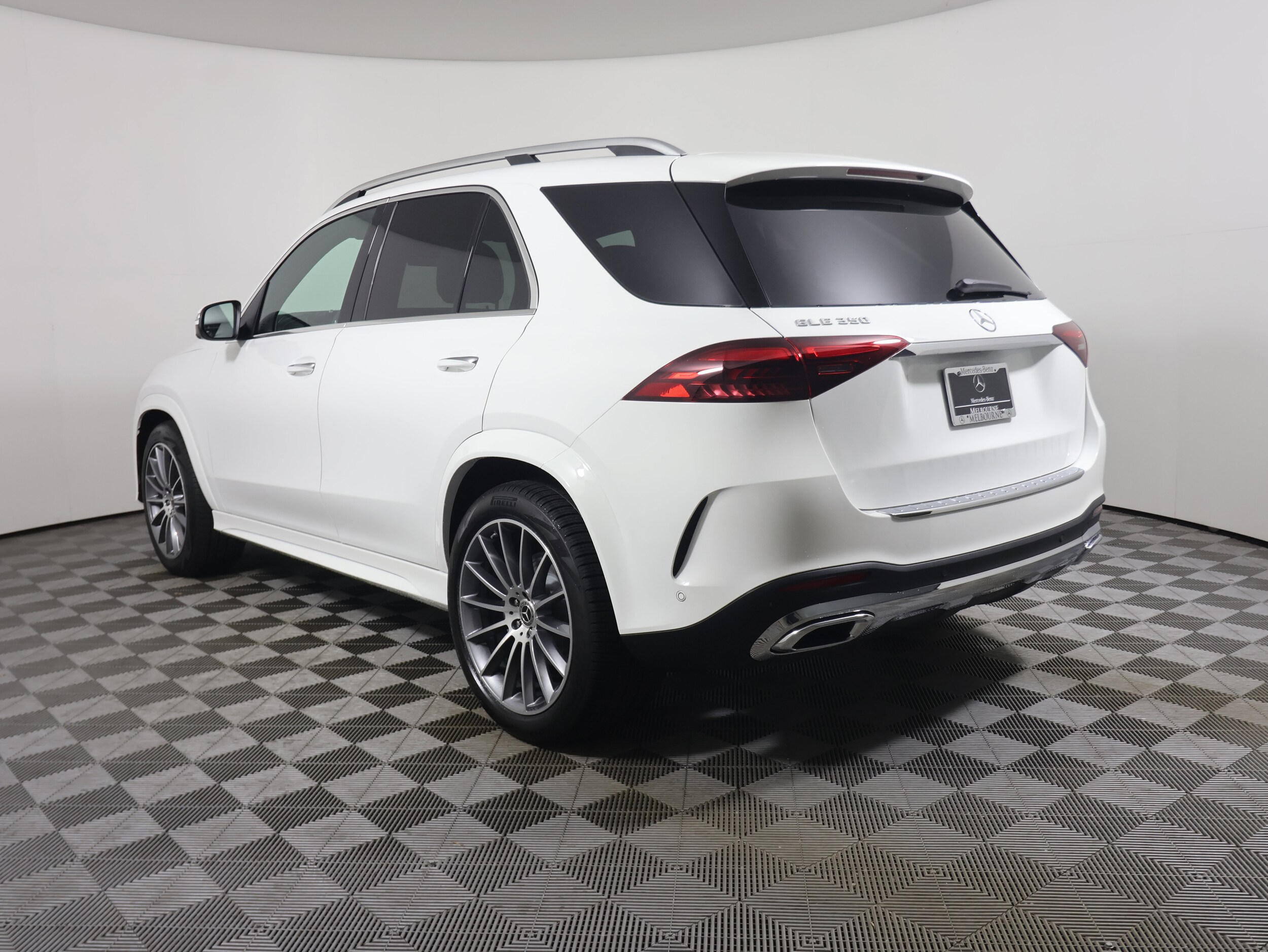 2026 Mercedes Benz GLE 350 photo 3