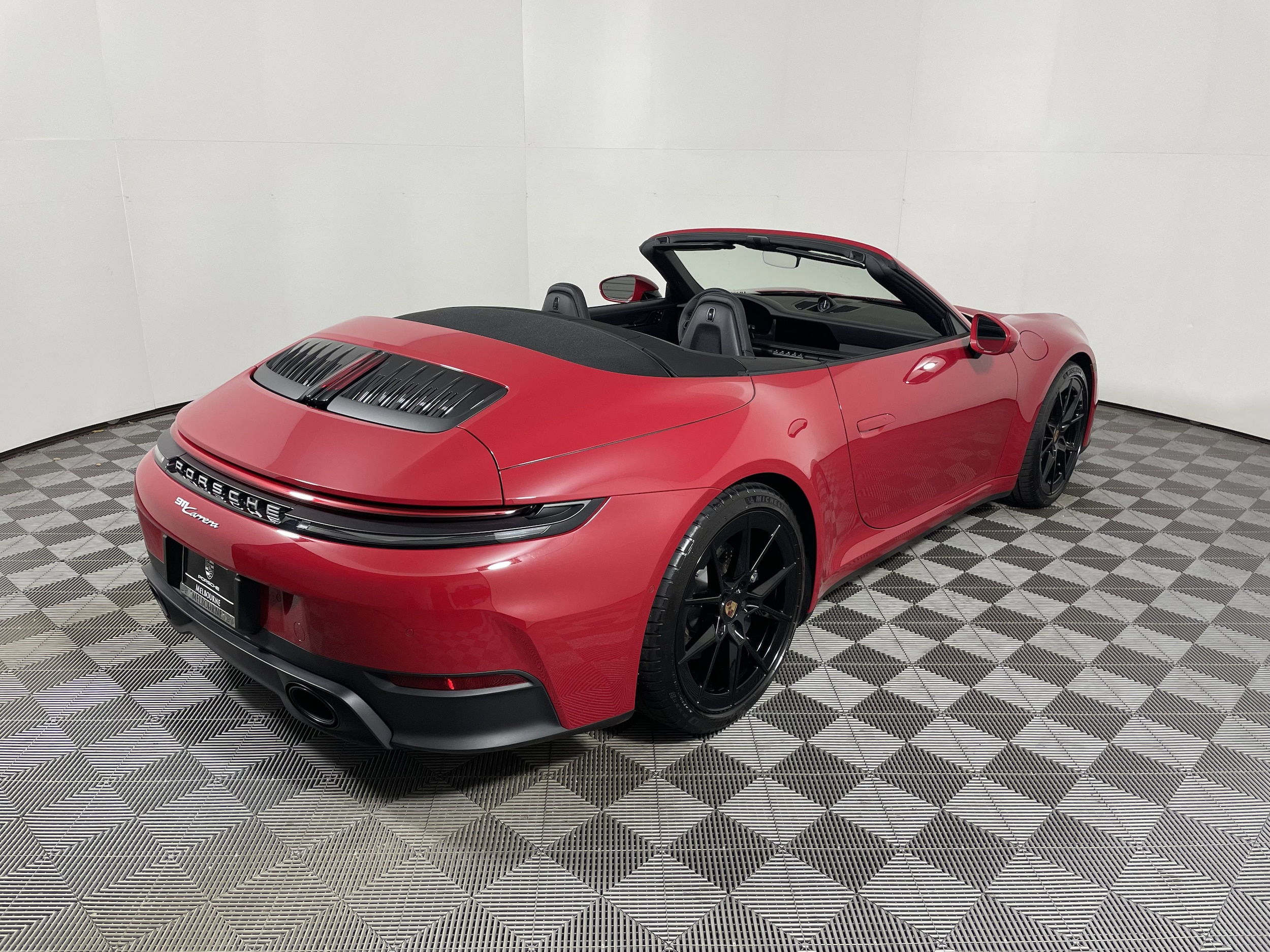 2025 Porsche 911 - Photo 7