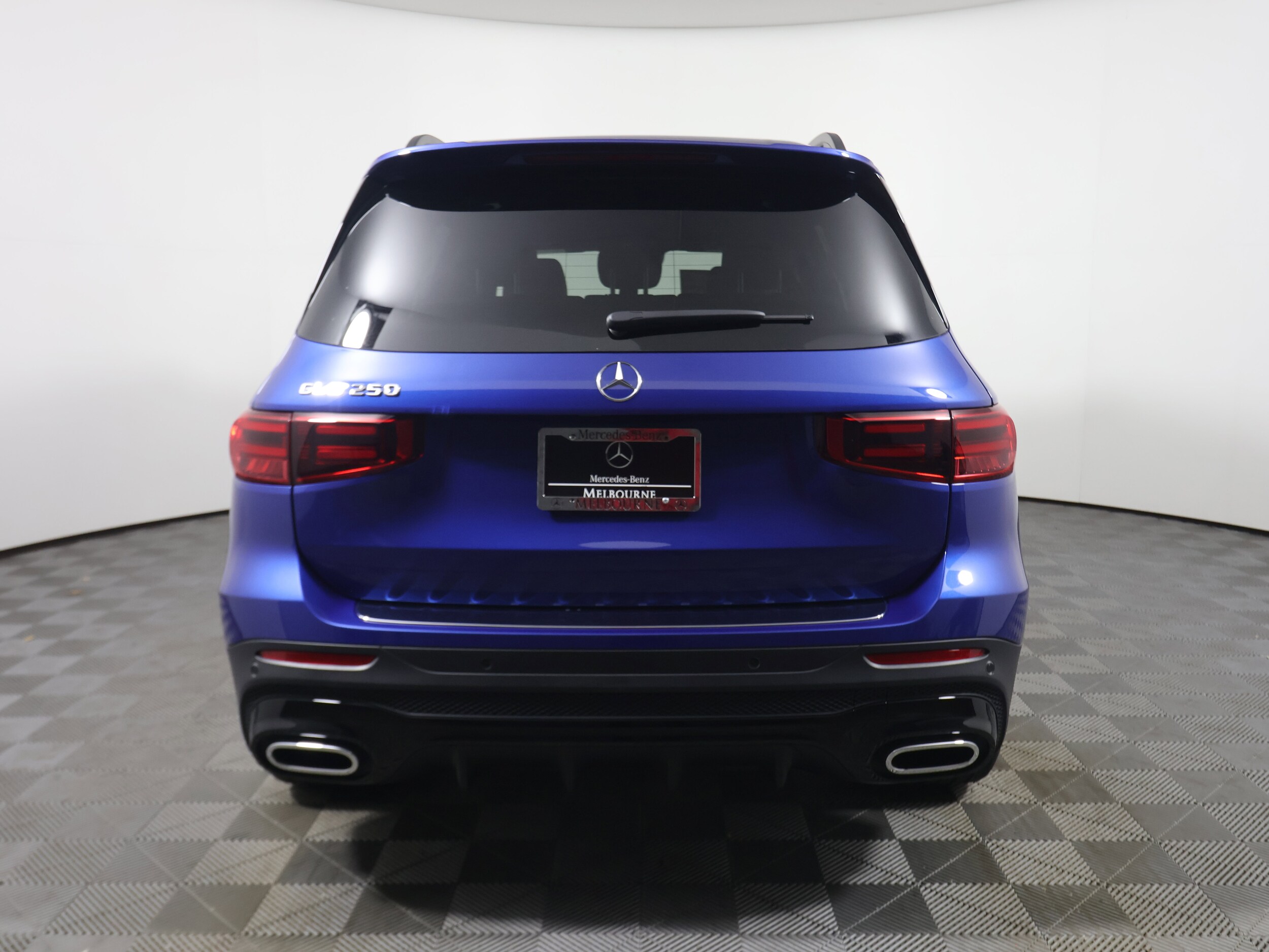2024 Mercedes Benz GLB 250 photo 4