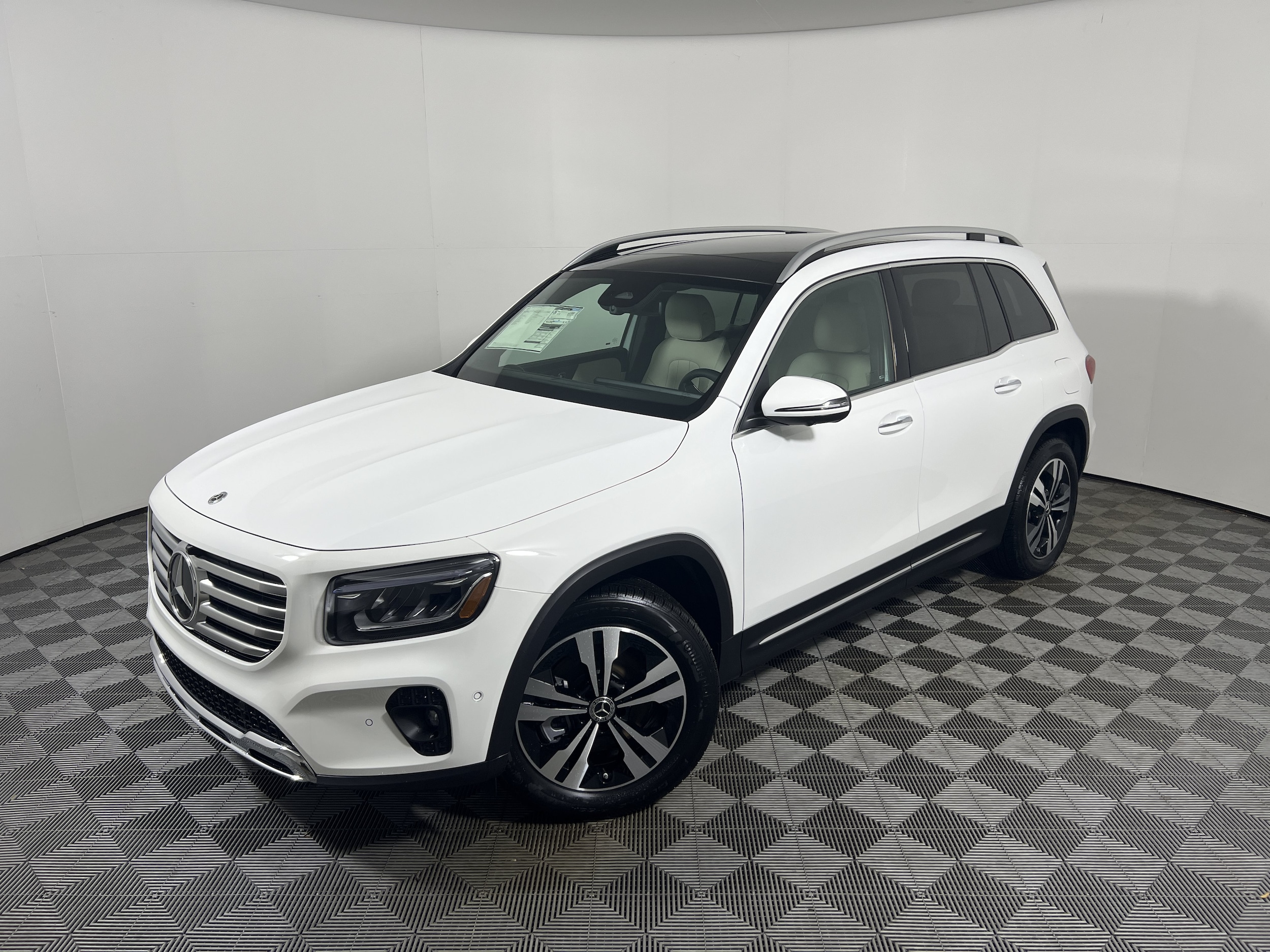 2026 Mercedes-Benz GLB