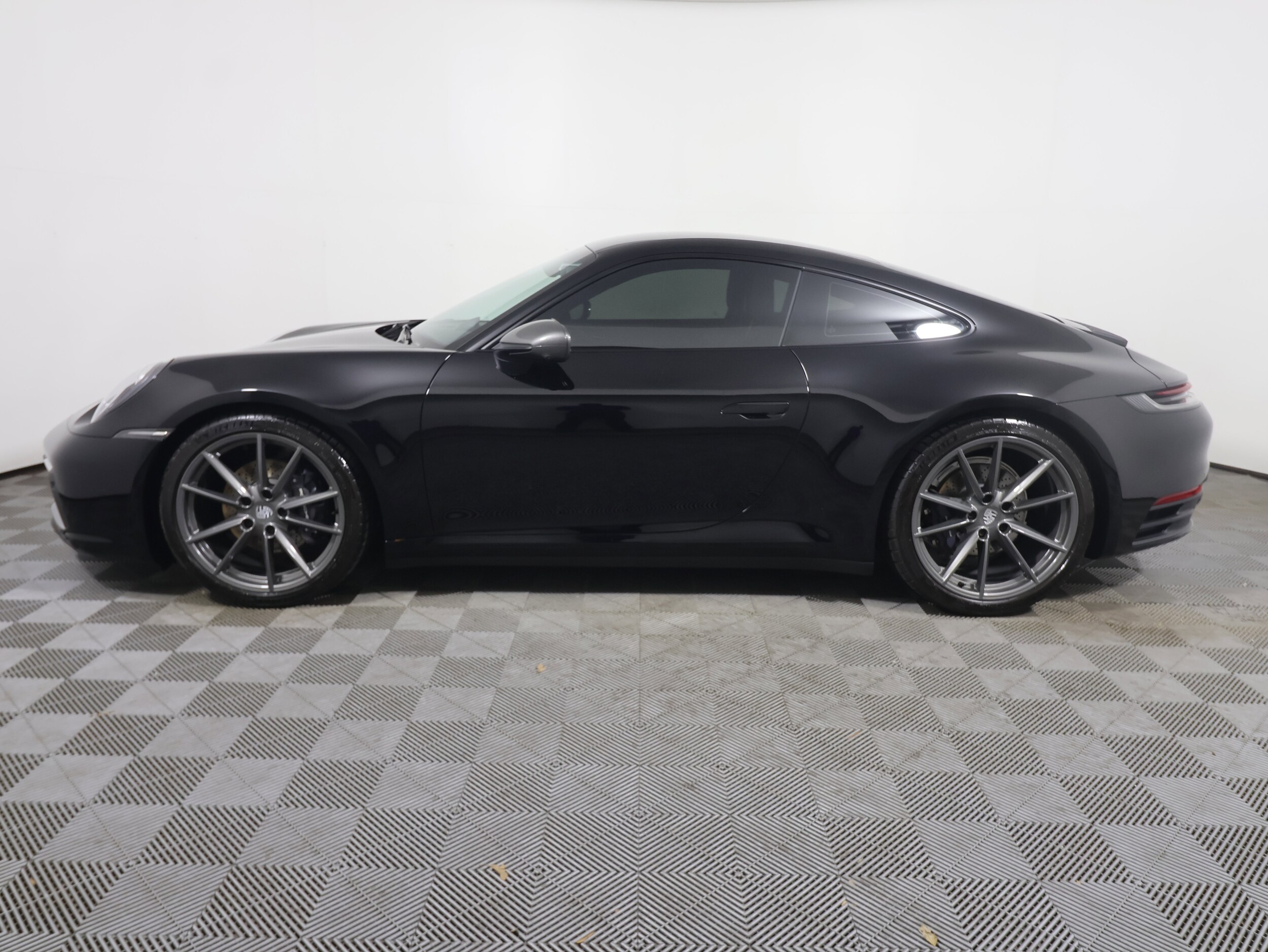 2024 Porsche 911 T photo 2