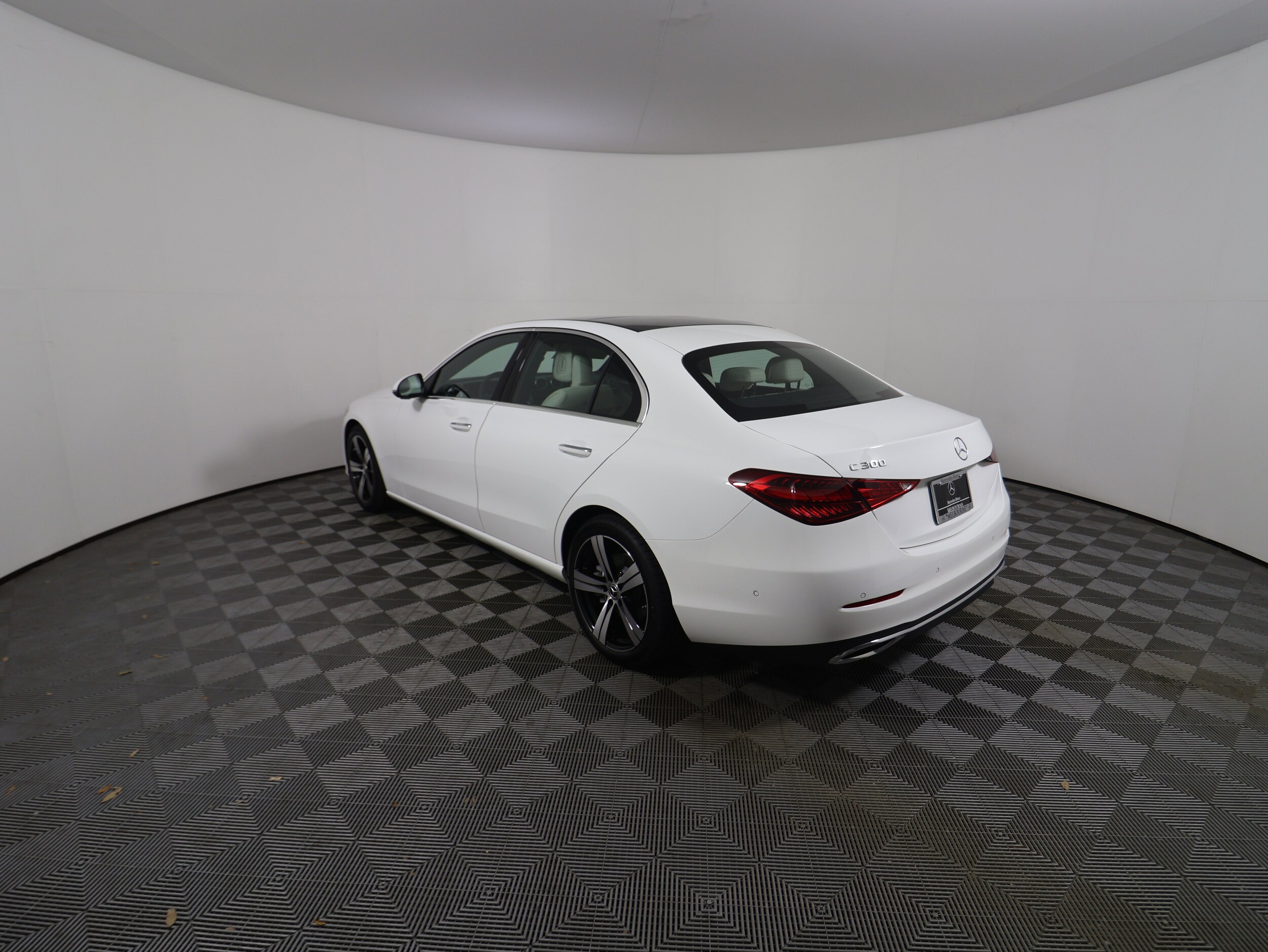 2025 Mercedes Benz C 300 photo 4