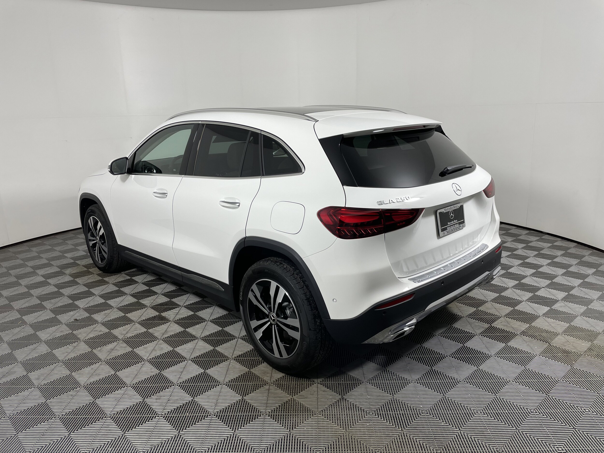 2026 Mercedes Benz GLA 250 photo 3
