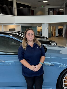 Staff member Samantha Rivard from ID_22cca427be22