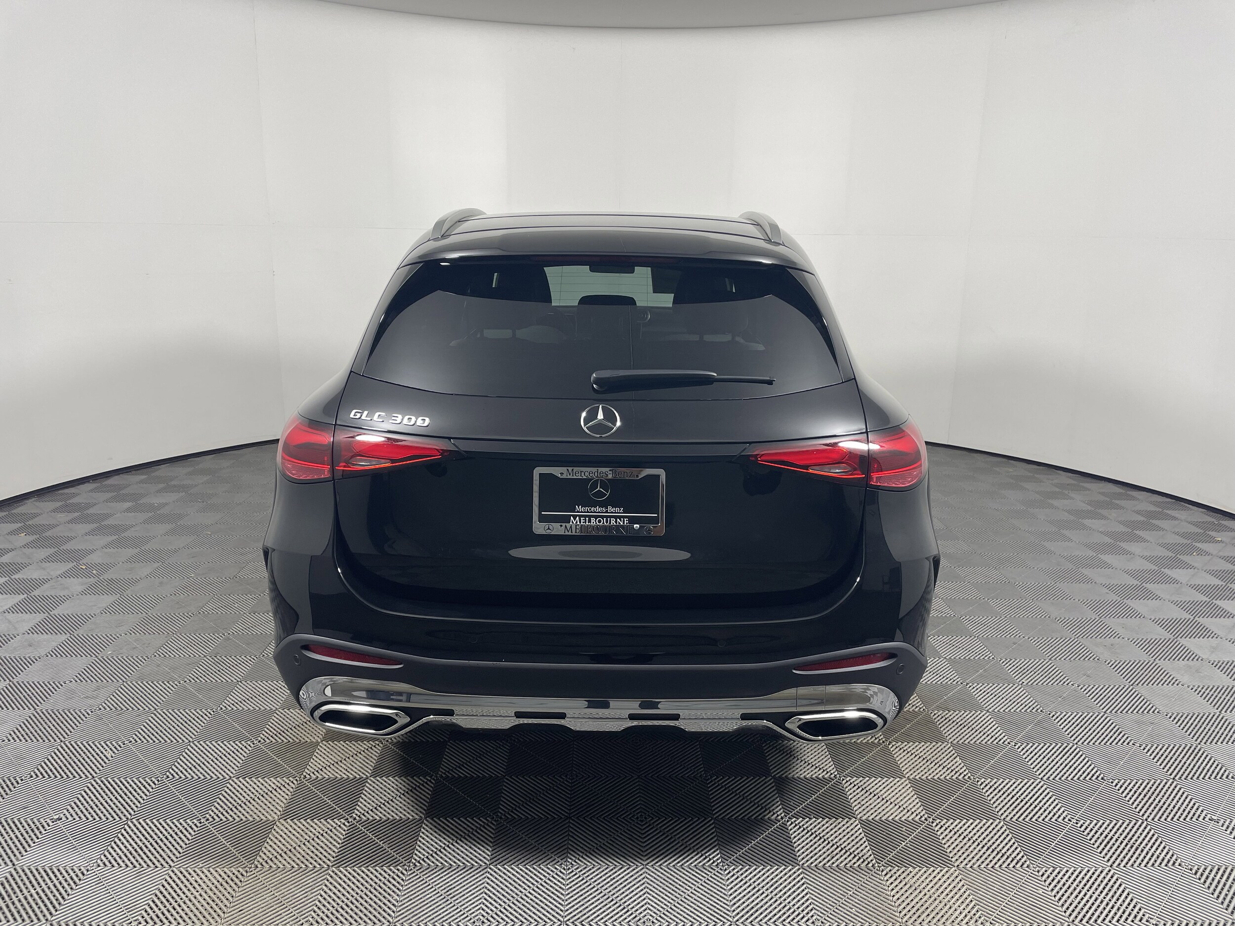 2026 Mercedes Benz GLC 300 photo 4