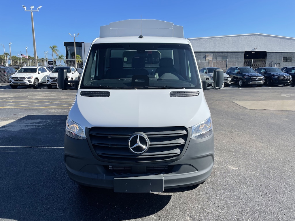 New 2025 Mercedes-Benz Sprinter 4500 Chassis Standard Roof 4-Cyl Diesel HO Truck