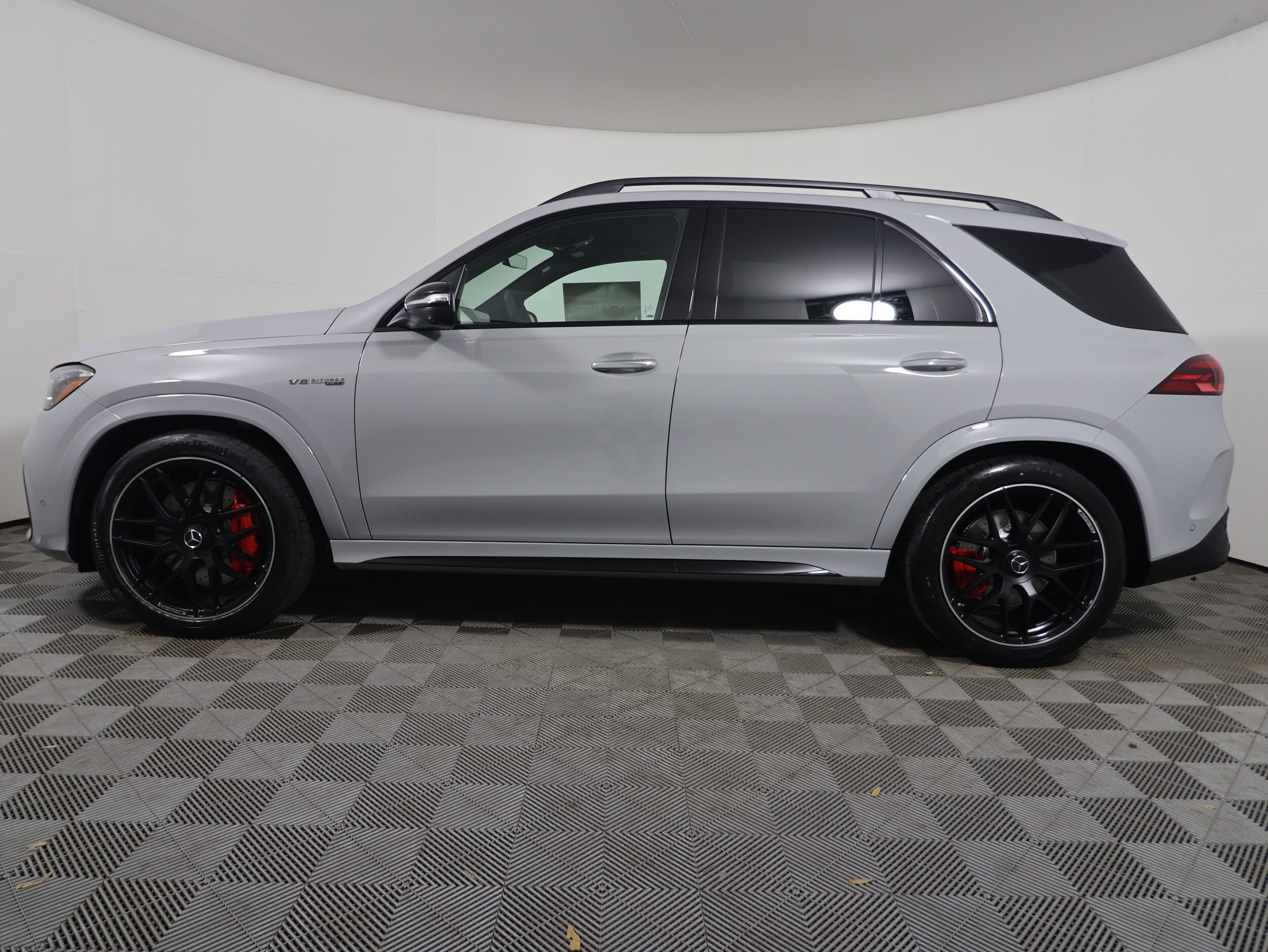 2025 Mercedes Benz GLE AMG 63 S photo 2