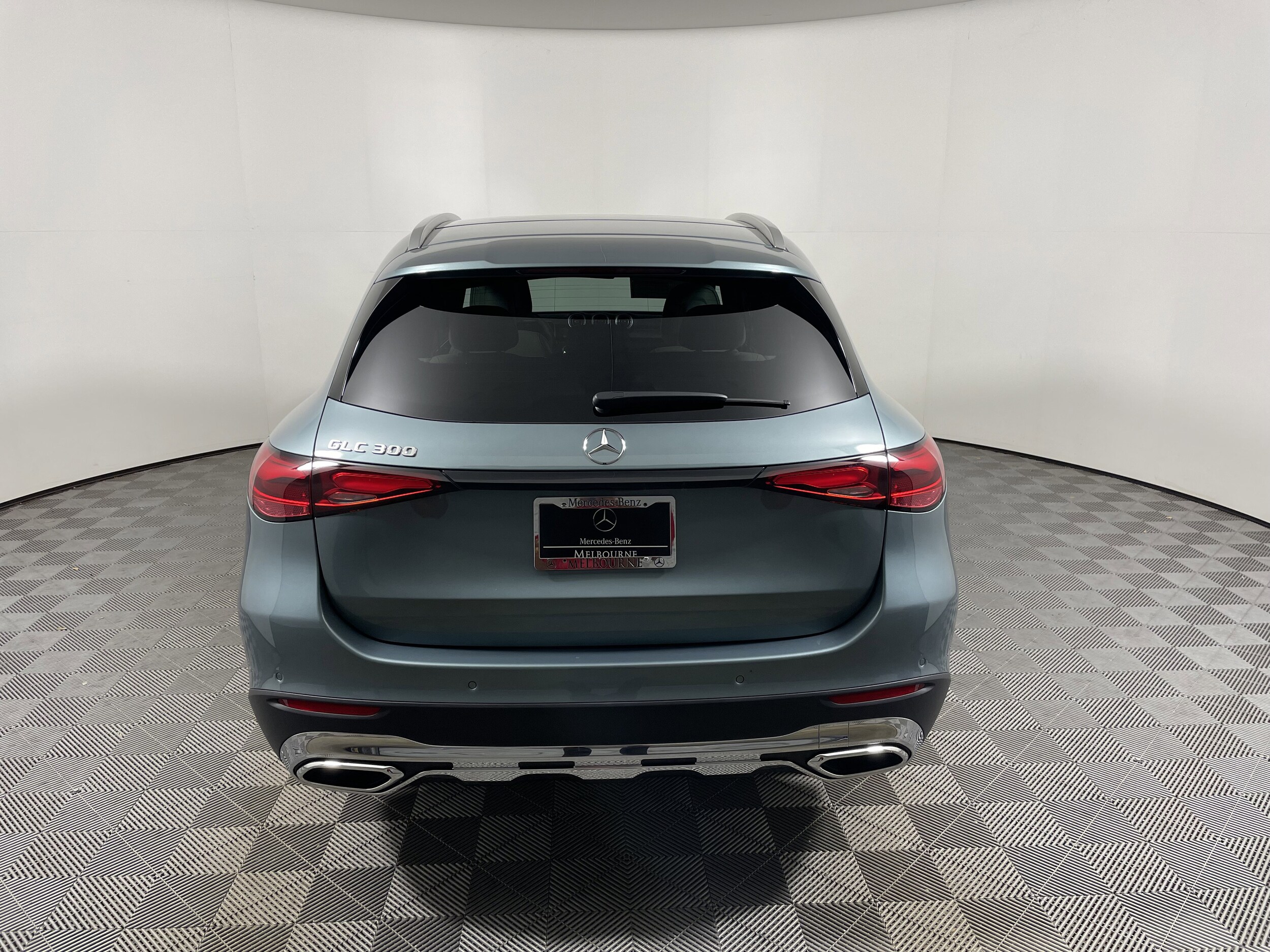 2026 Mercedes Benz GLC 300 photo 4