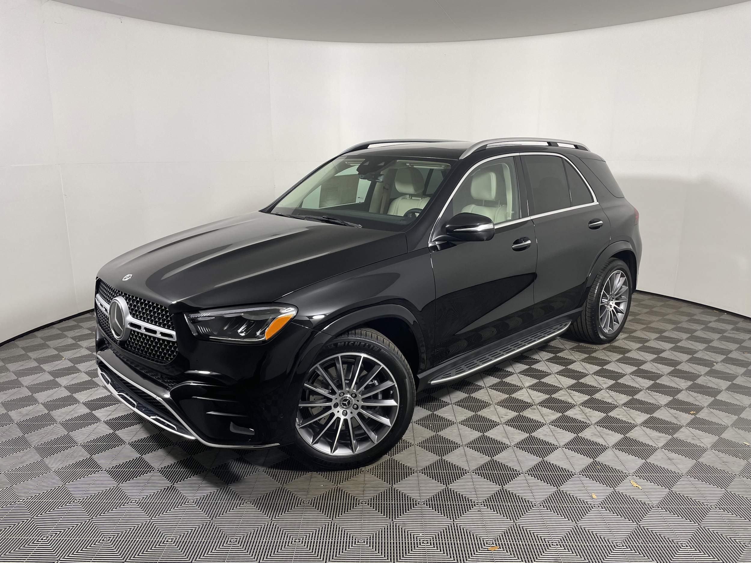 2026 Mercedes-Benz GLE's photo