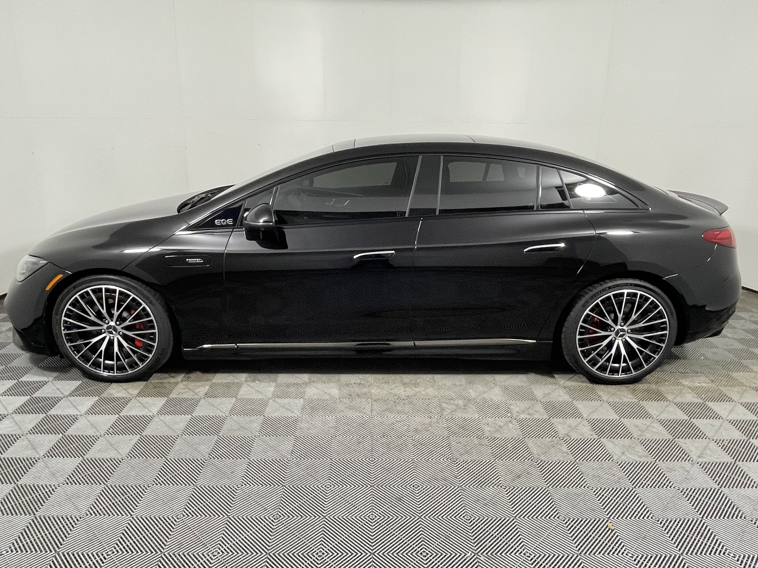2023 Mercedes Benz EQE Sedan AMG photo 2