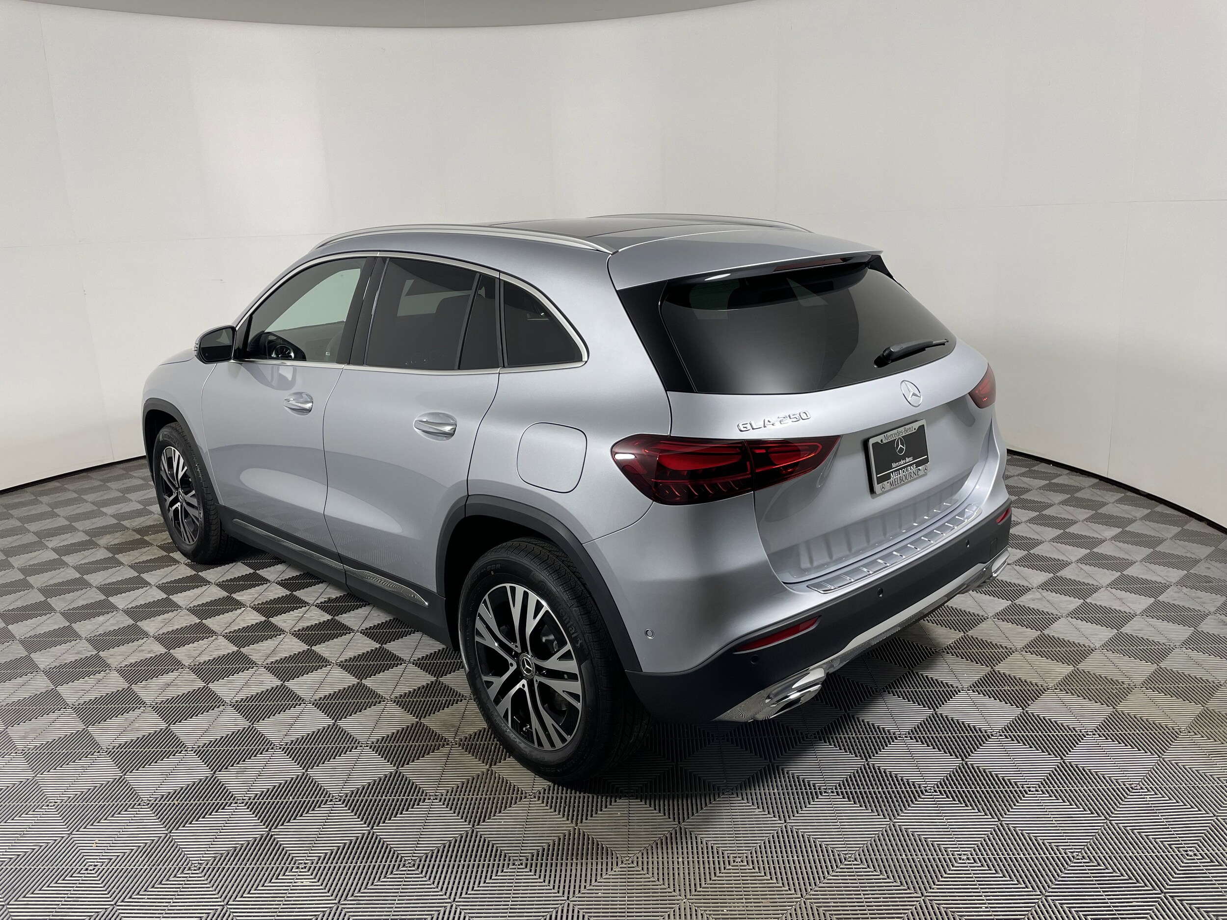 2026 Mercedes Benz GLA 250 photo 3