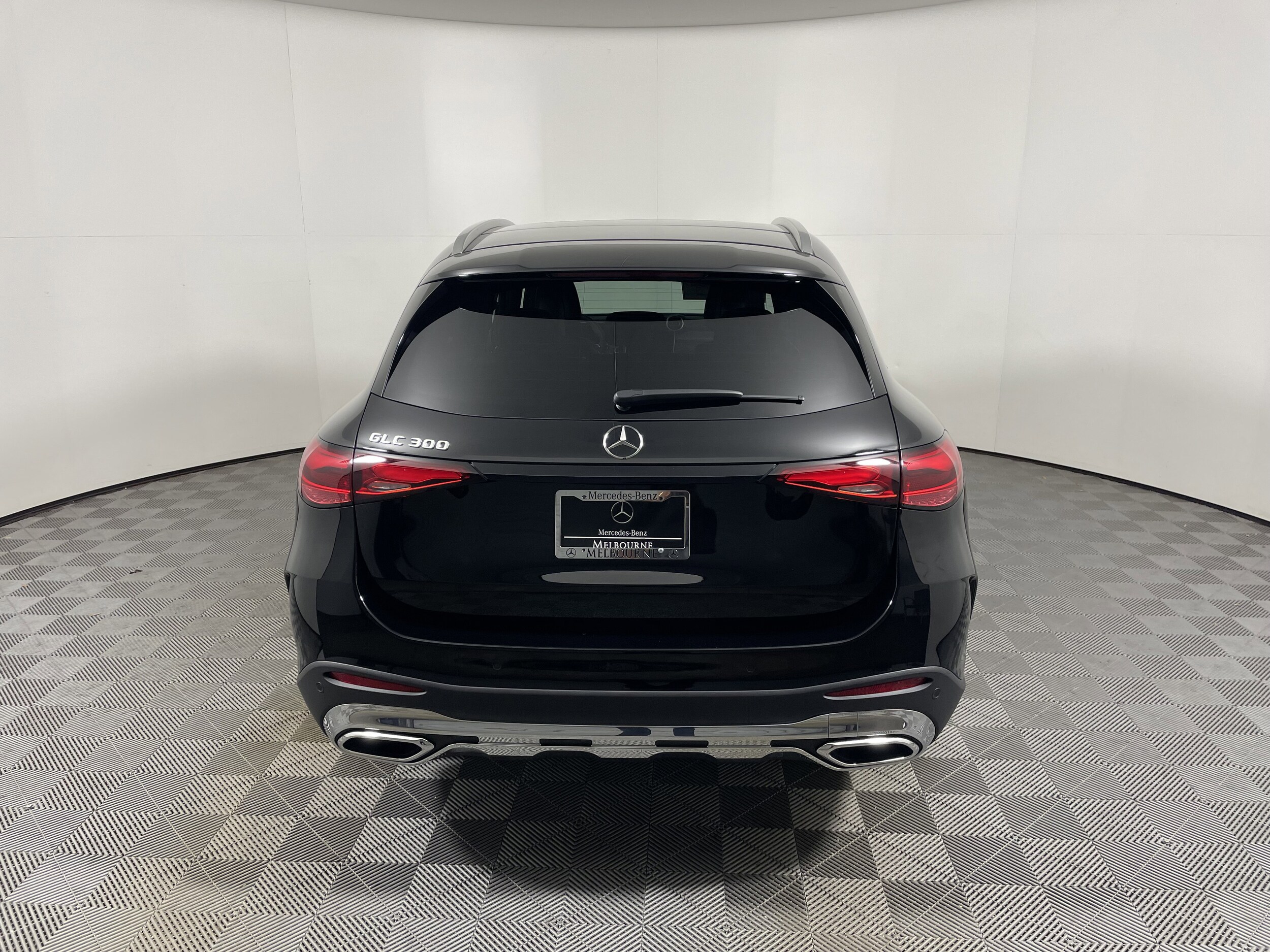 2026 Mercedes Benz GLC 300 photo 4