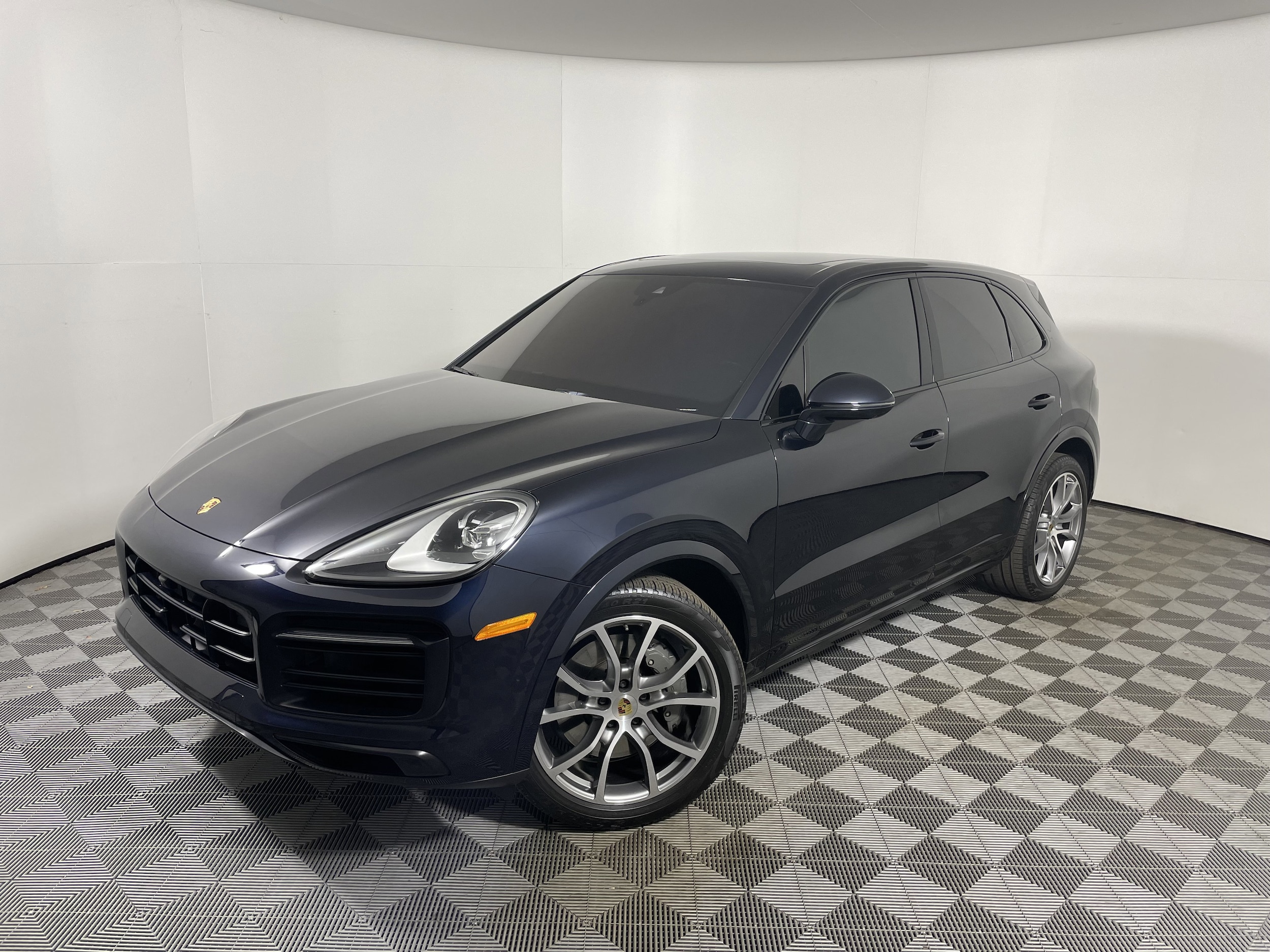 2023 Porsche Cayenne Platinum Edition