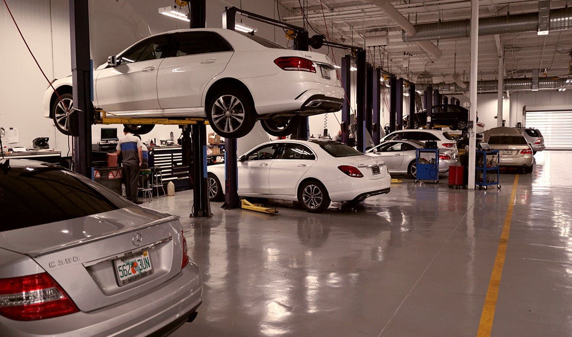 Service Center Bay 3