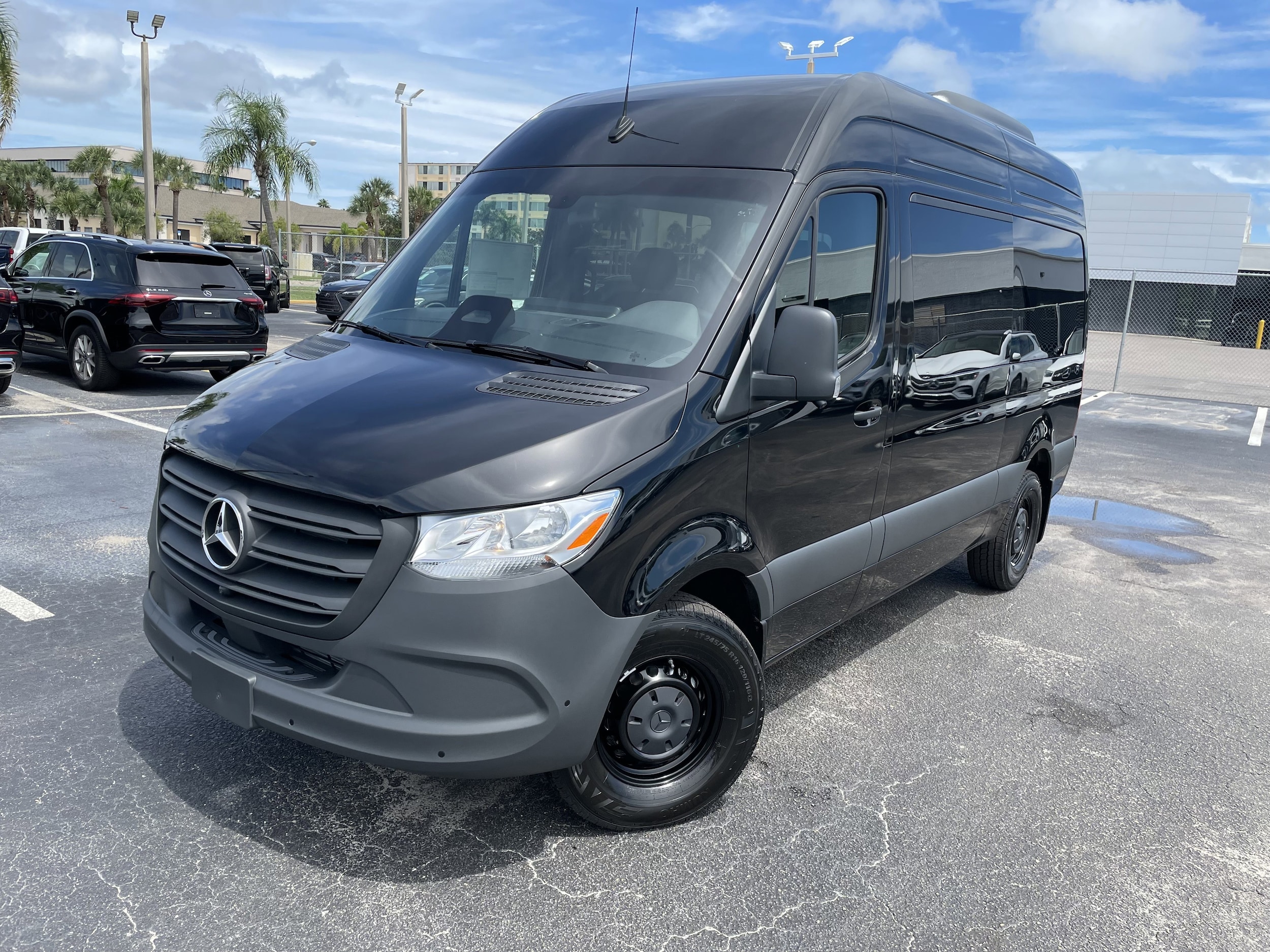 2025 Mercedes-Benz Sprinter 2500 Standard Roof 4-Cyl Diesel