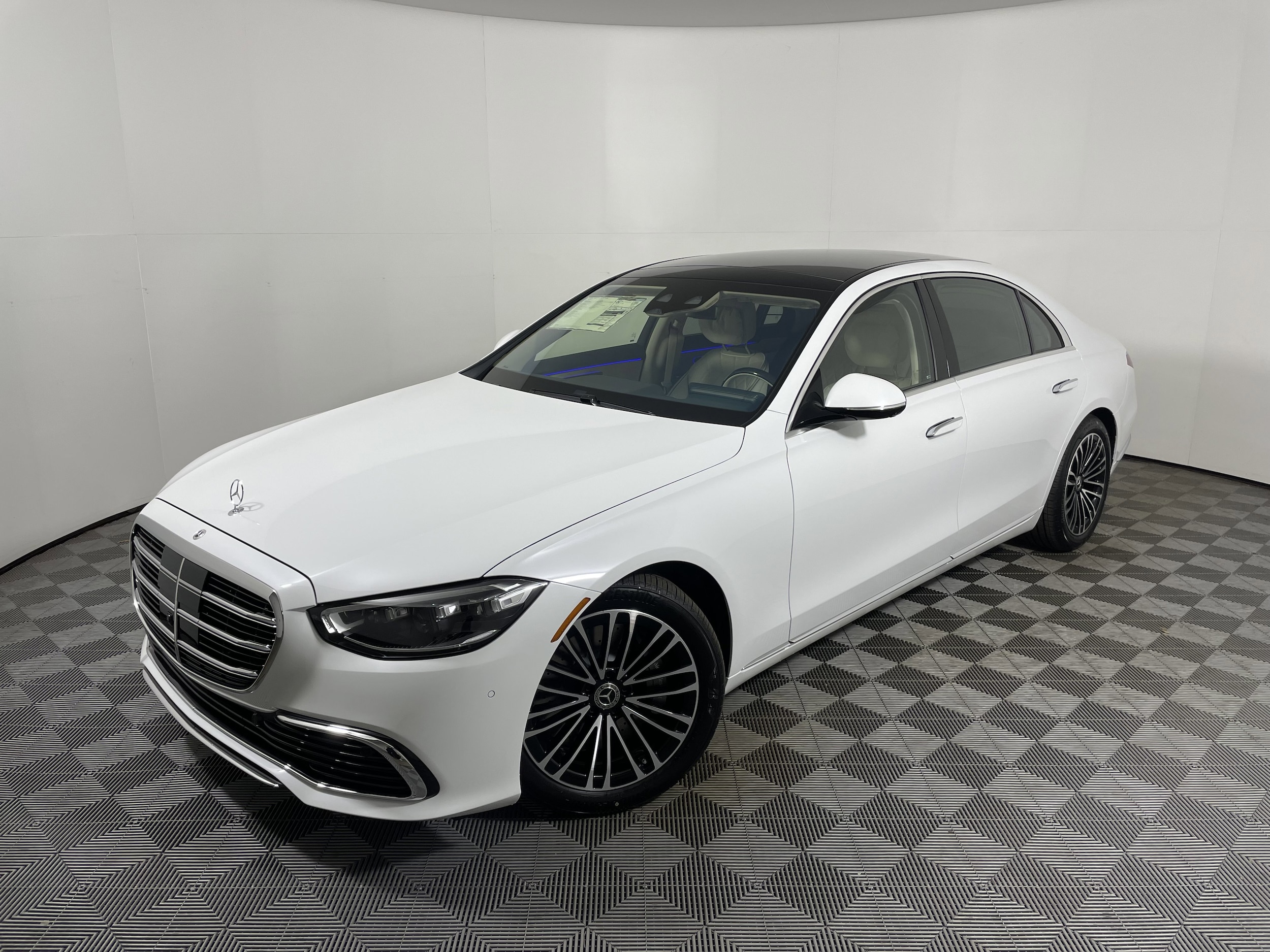 2026 Mercedes-Benz S-Class S 580's photo