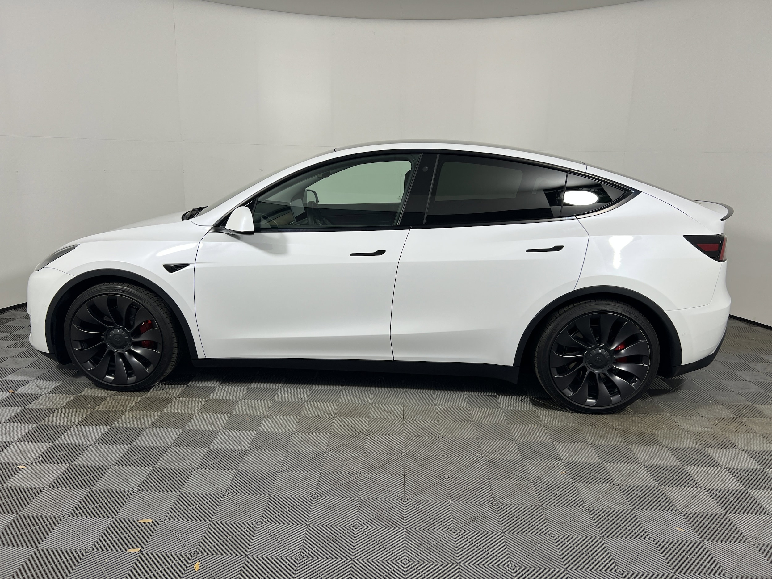 Used 2022 Tesla Model Y Performance with VIN 7SAYGDEF7NF375480 for sale in Melbourne, FL