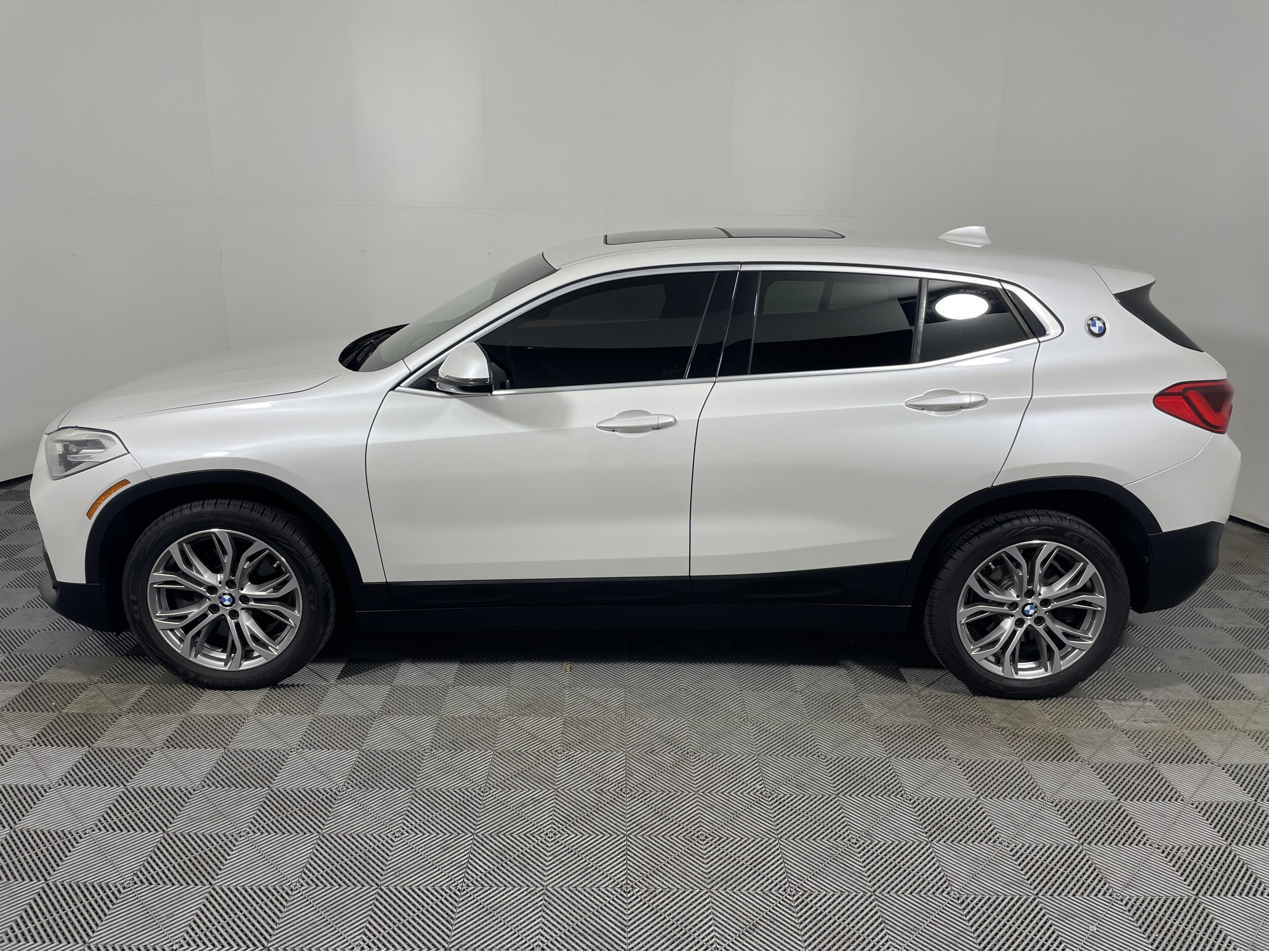 2019 Bmw X2 sDrive28i photo 2